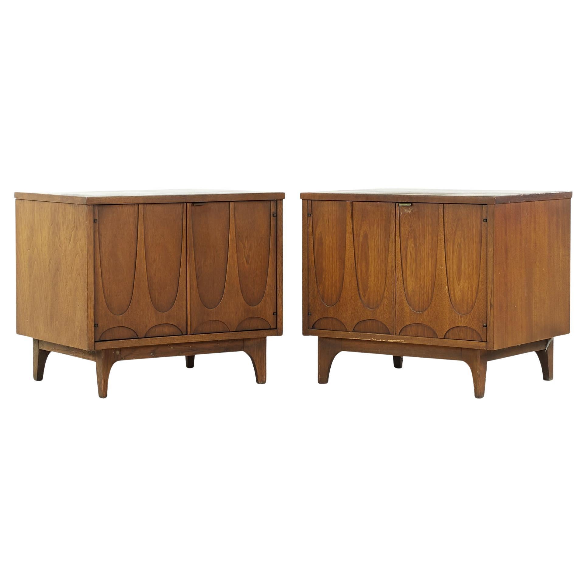 Impressive MidCentury Modern Walnut Bed Room Set by Broyhill Brasilia