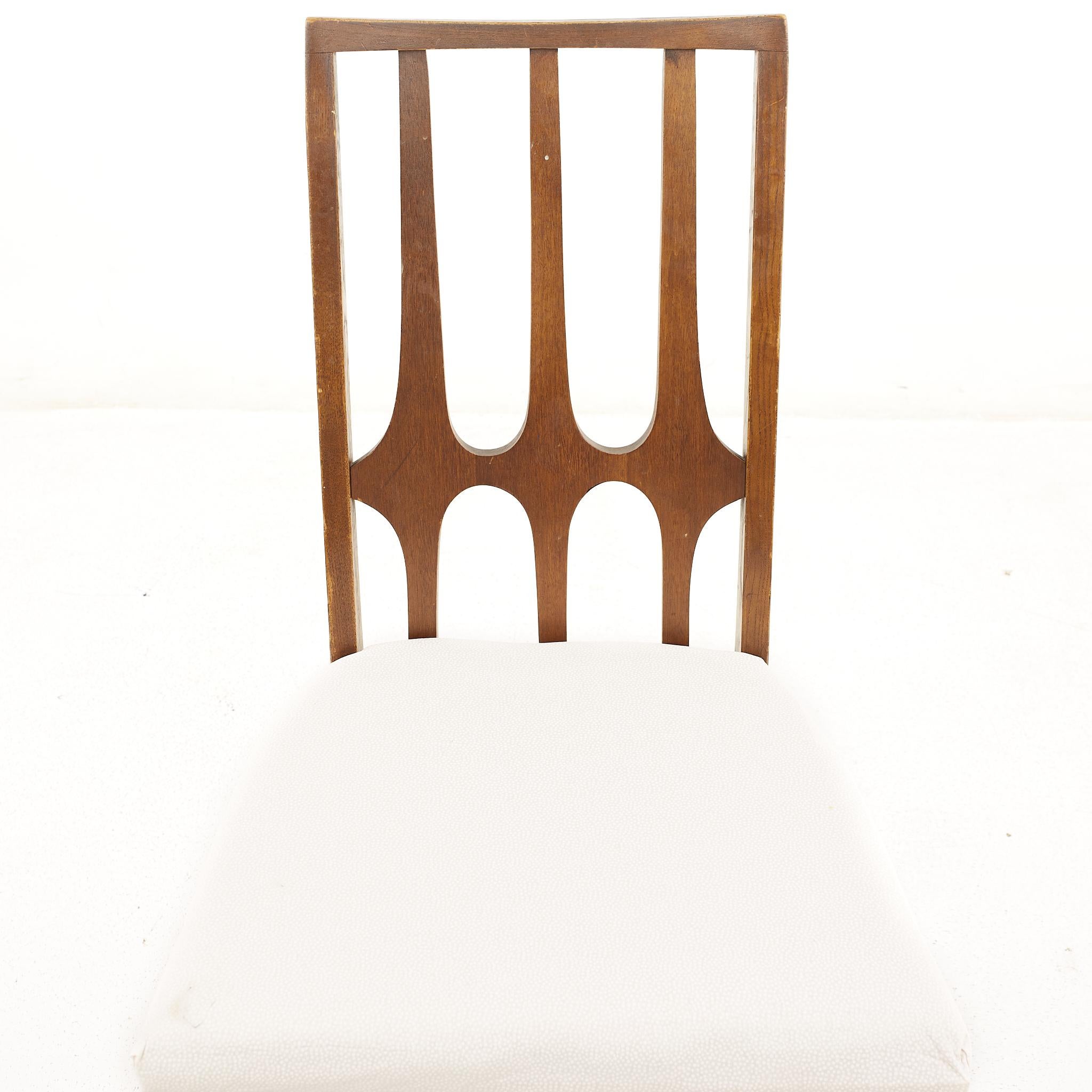 Broyhill Brasilia Mid Century Dining Chairs, Set of 5 For Sale 3