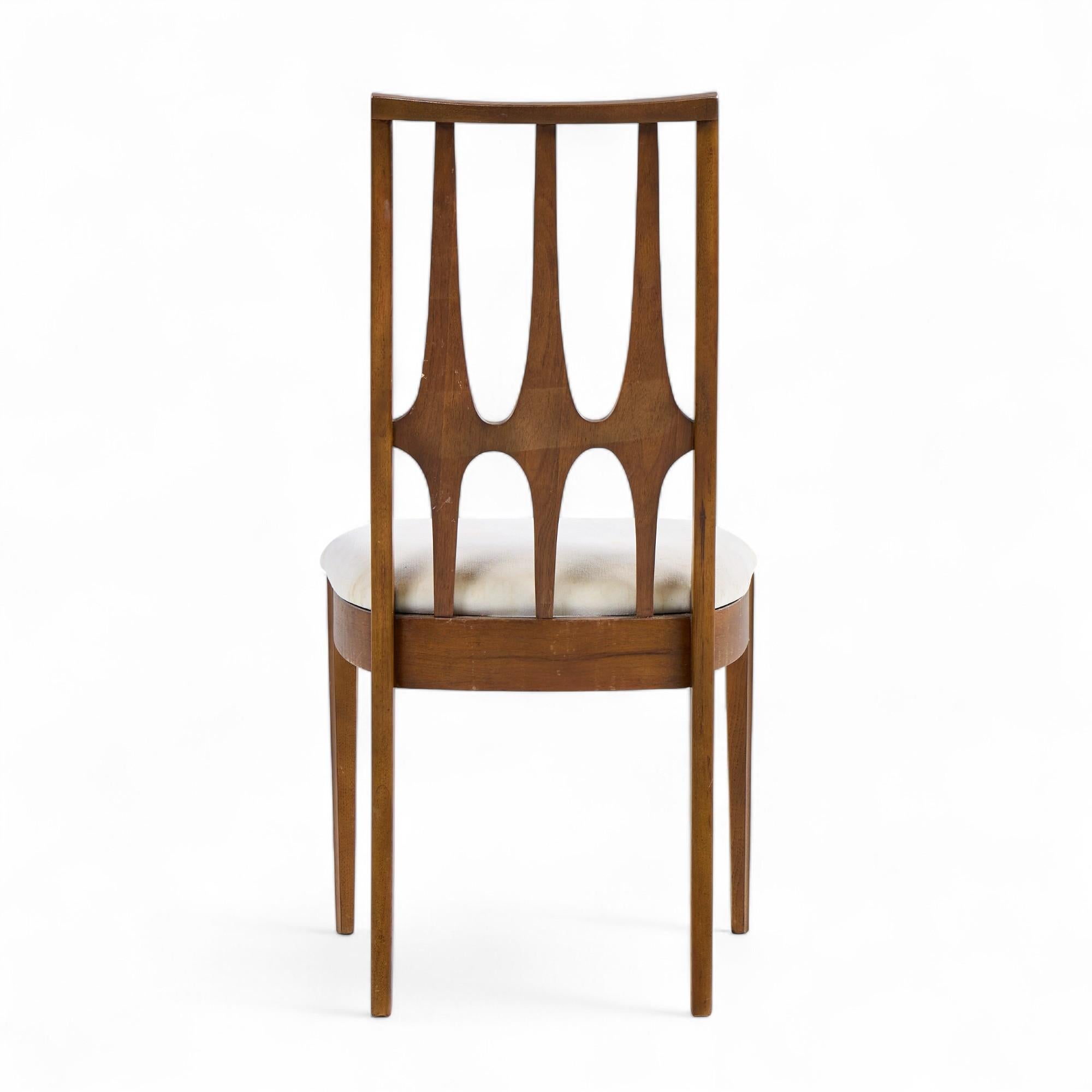 Broyhill Brasilia - Set di 6 sedie da pranzo del Medioevo in vendita 1