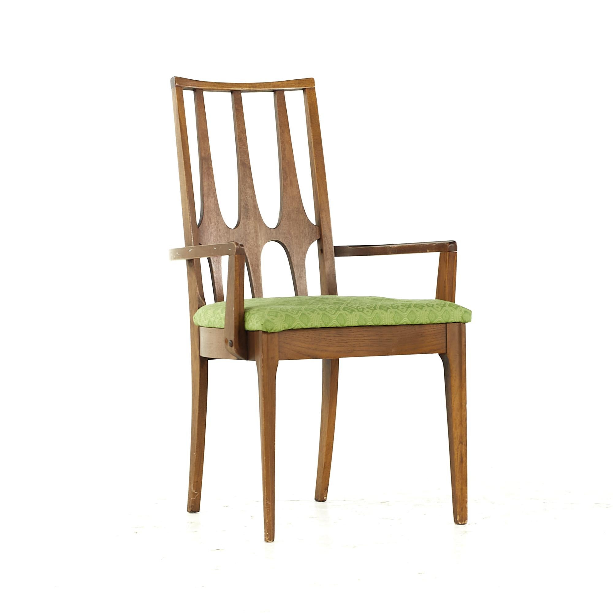 Chaises de salle à manger Broyhill Brasilia du milieu du siècle avec 1 capitaine - Lot de 5 en vente 4