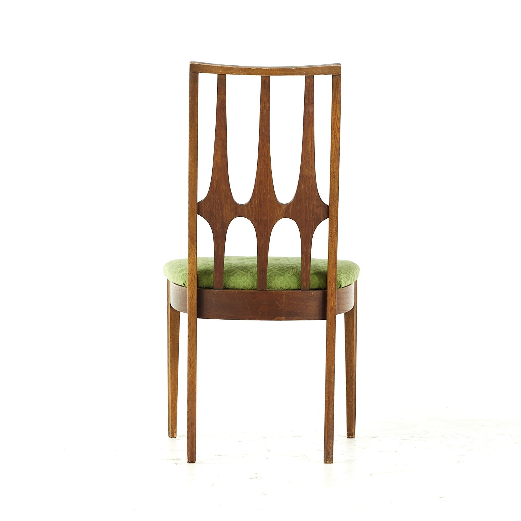 Broyhill Brasilia Midcentury Dining Chairs with 1 Captain, Set of 5 In Good Condition For Sale In Countryside, IL