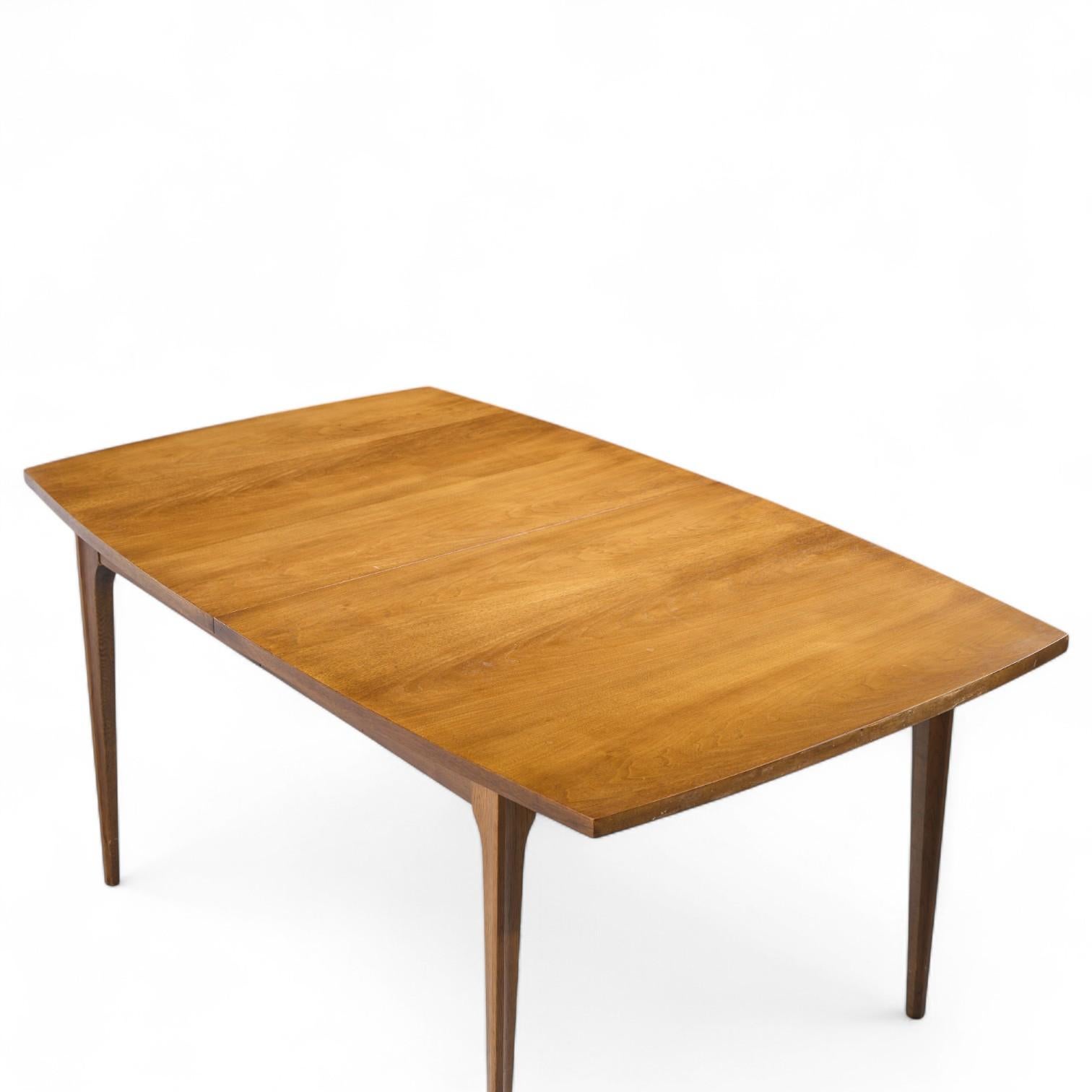 Broyhill Brasilia Mesa de comedor extensible de nogal de mediados de siglo con 3 tableros en venta 5