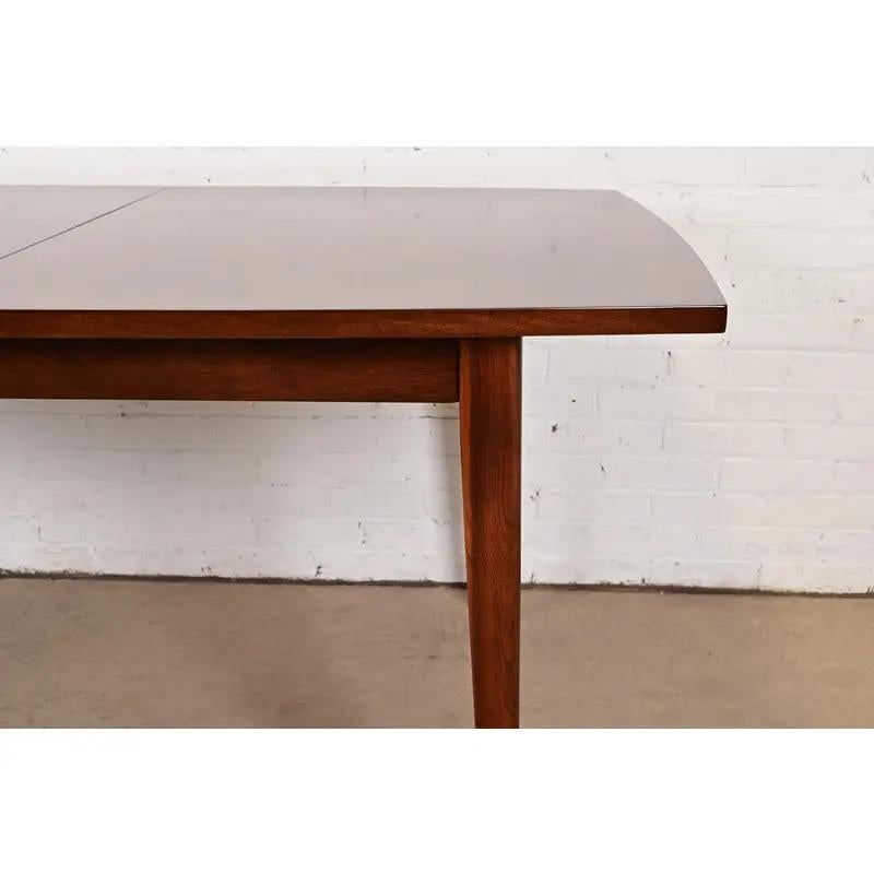 Broyhill Brasilia Table de salle à manger à rallonge moderne du milieu du siècle, nouvellement repeinte en vente 4