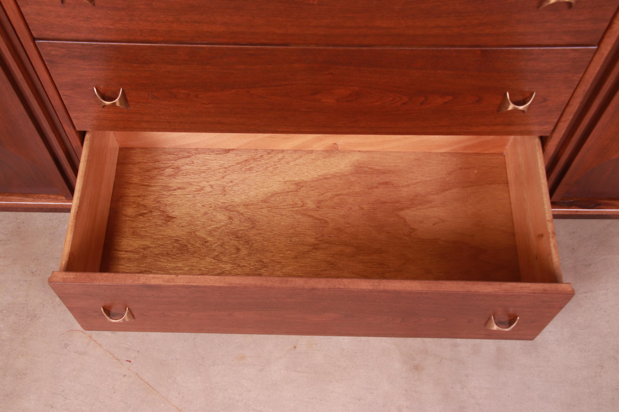 Broyhill Brasilia Mid-Century Modern Sculpted Walnut Dresser or Credenza, 1960s 4