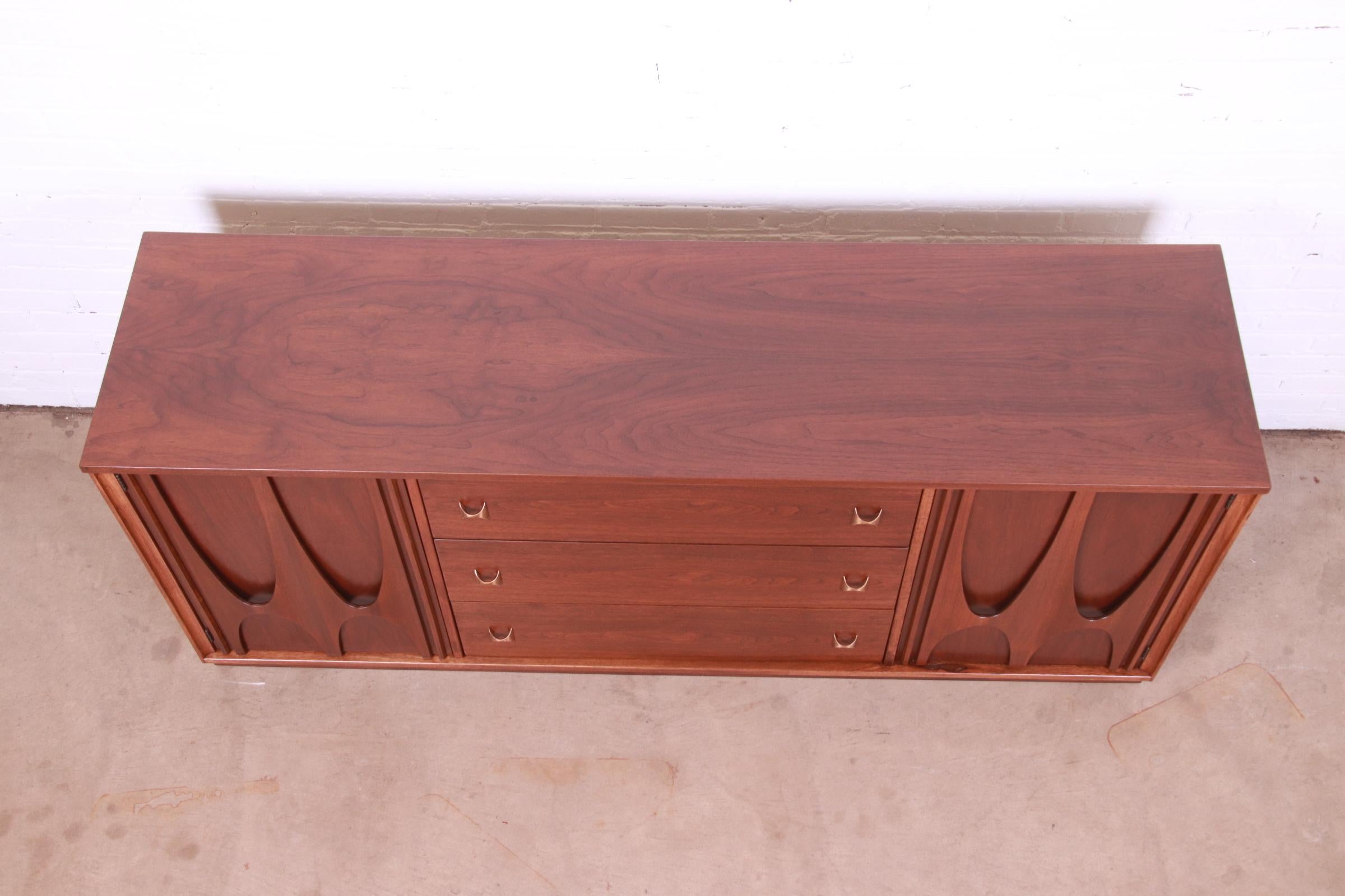 Broyhill Brasilia Mid-Century Modern Sculpted Walnut Dresser or Credenza, 1960s 9