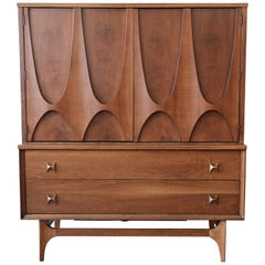 Broyhill Brasilia Mid-Century Modern Sculpted Walnut Gentleman's Chest, 1960s