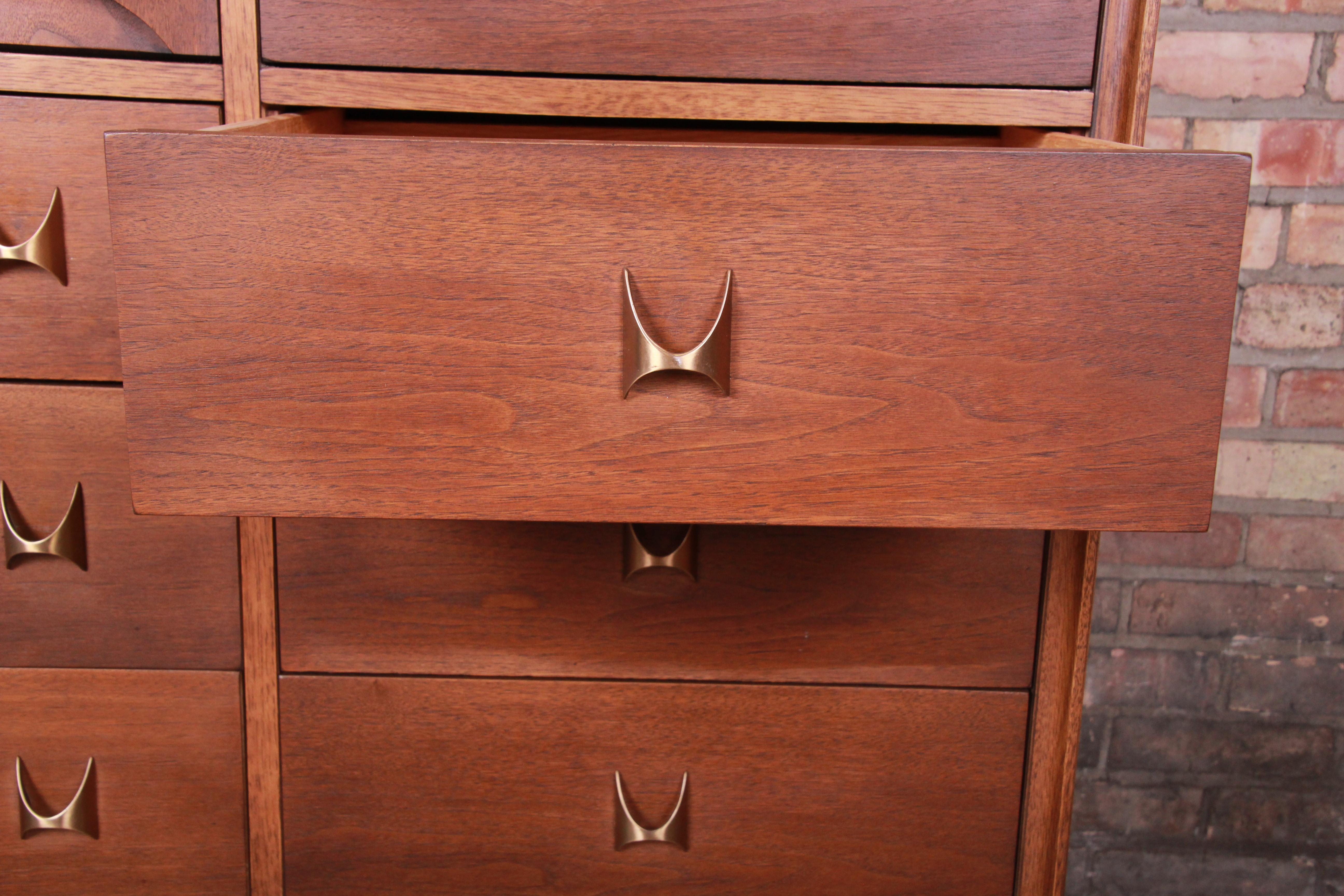 Broyhill Brasilia Mid-Century Modern Sculpted Walnut Magna Dresser Chest, 1962 4