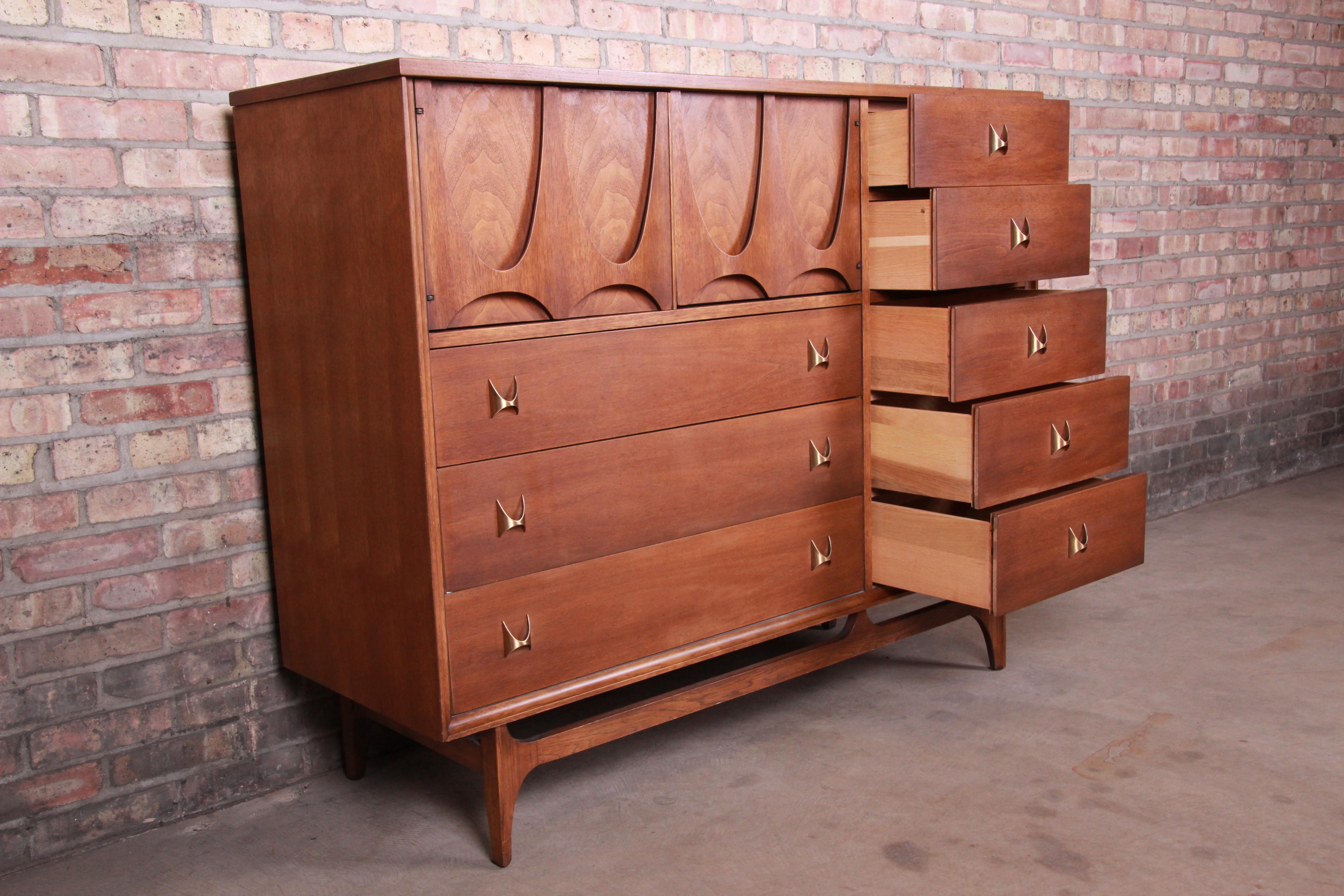 Broyhill Brasilia Mid-Century Modern Sculpted Walnut Magna Dresser Chest, 1962 6