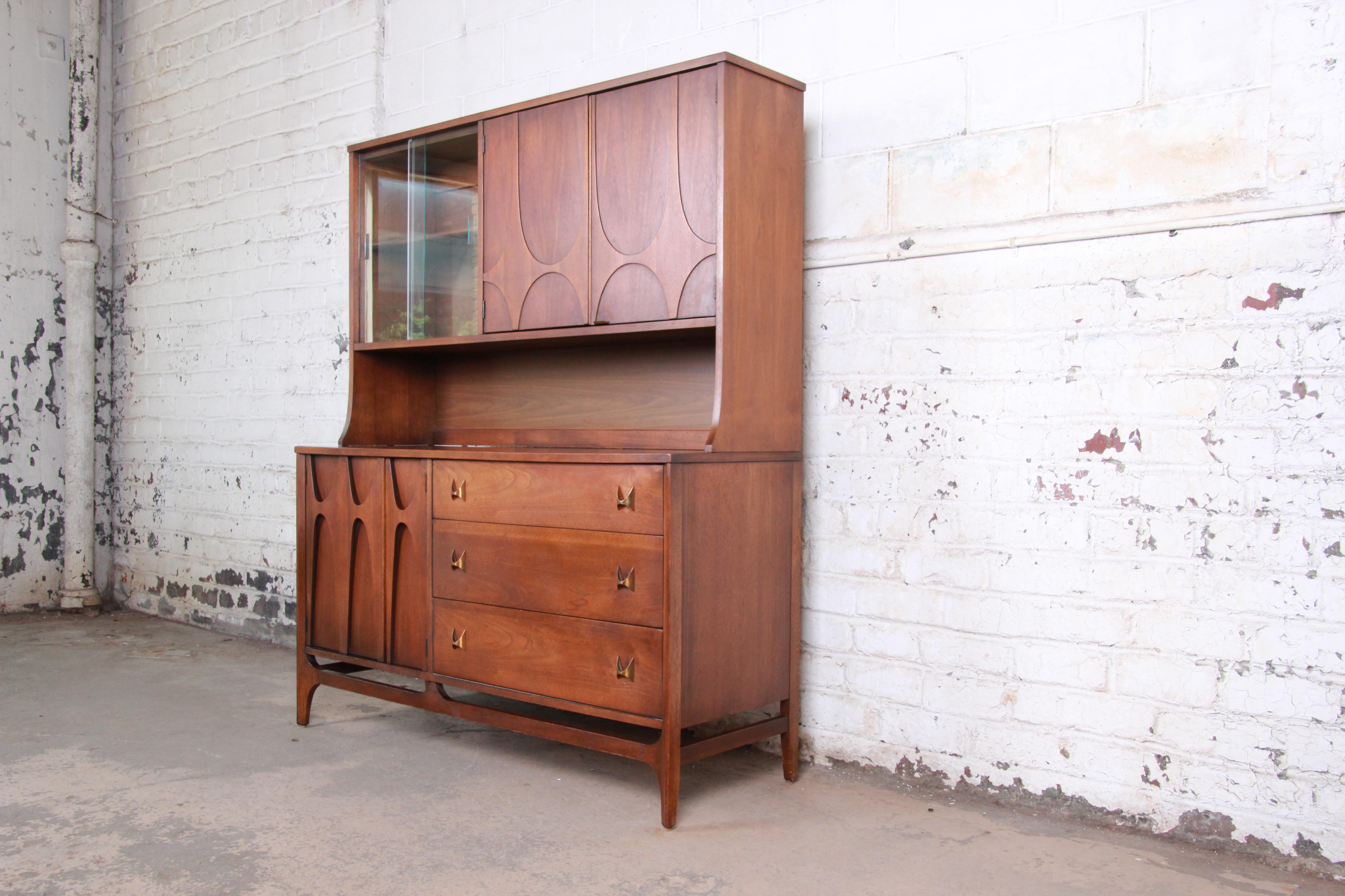 broyhill brasilia hutch