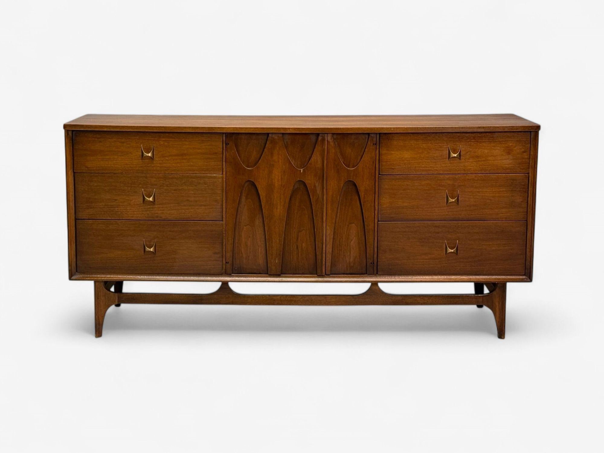 American Broyhill Brasilia, Mid-Century Modern, Walnut, Brass, Dresser, USA, 1960s