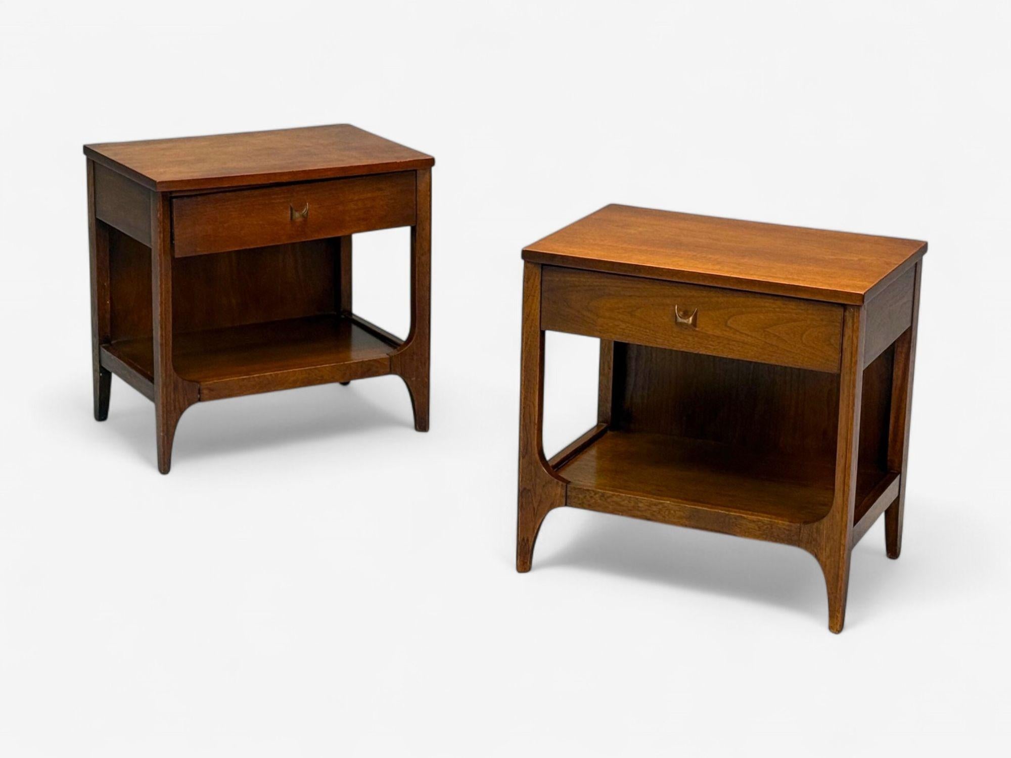 Broyhill Brasilia, Mid-Century Modern, Walnut, Brass, Highboy, USA, 1960s For Sale 7