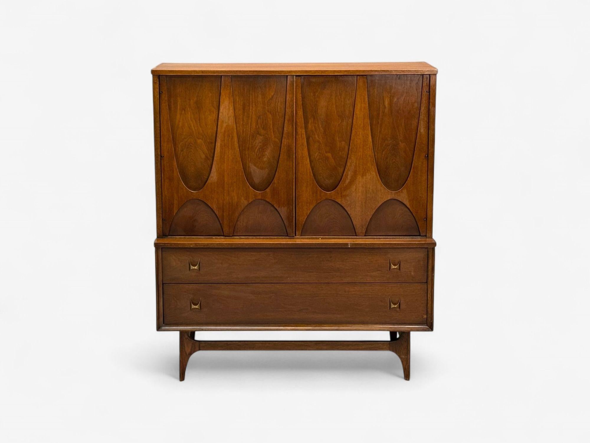 American Broyhill Brasilia, Mid-Century Modern, Walnut, Brass, Highboy, USA, 1960s For Sale