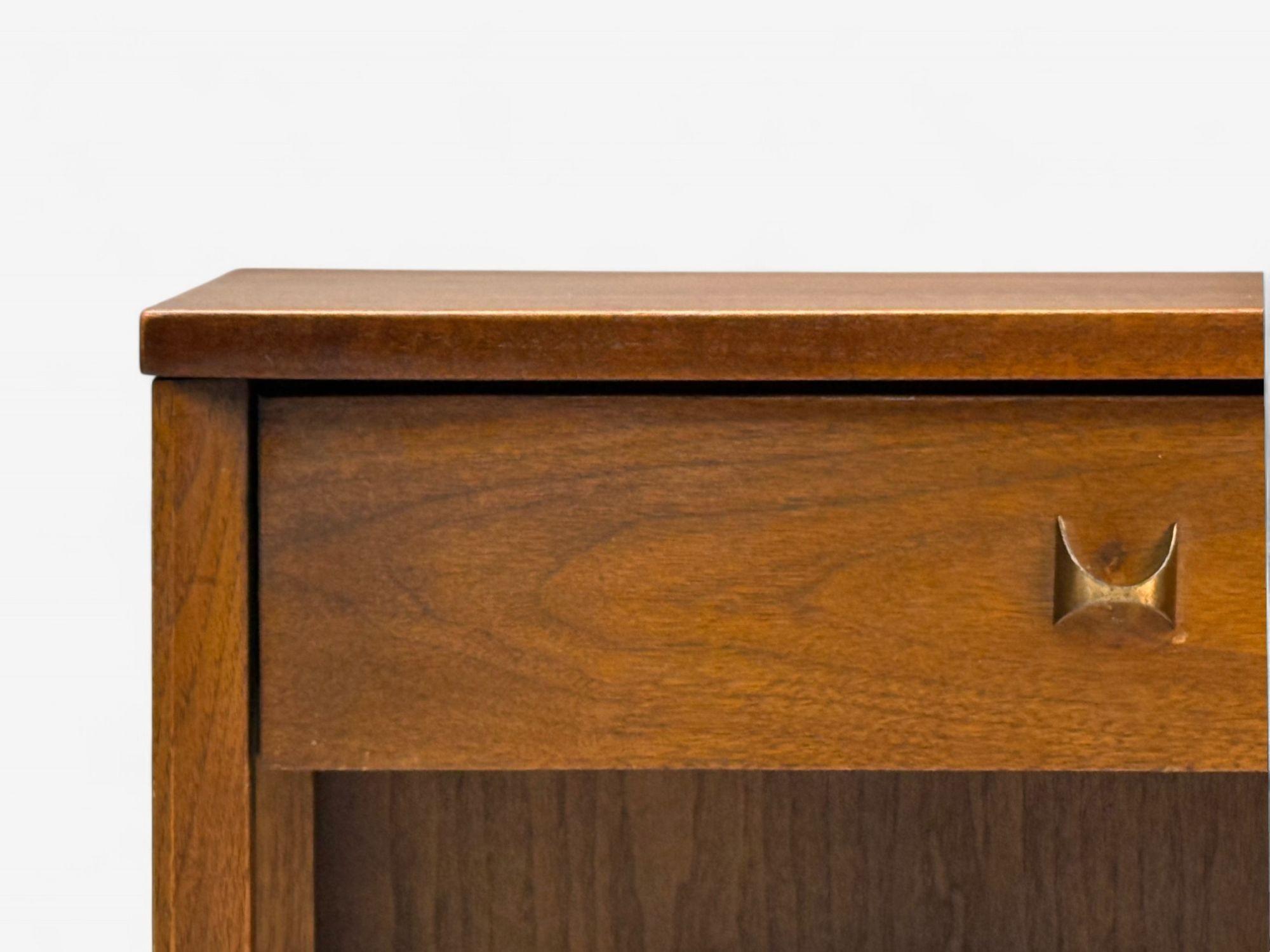 Broyhill Brasilia, Mid-Century Modern, Walnut, Brass, Nightstands, USA, 1960s 2