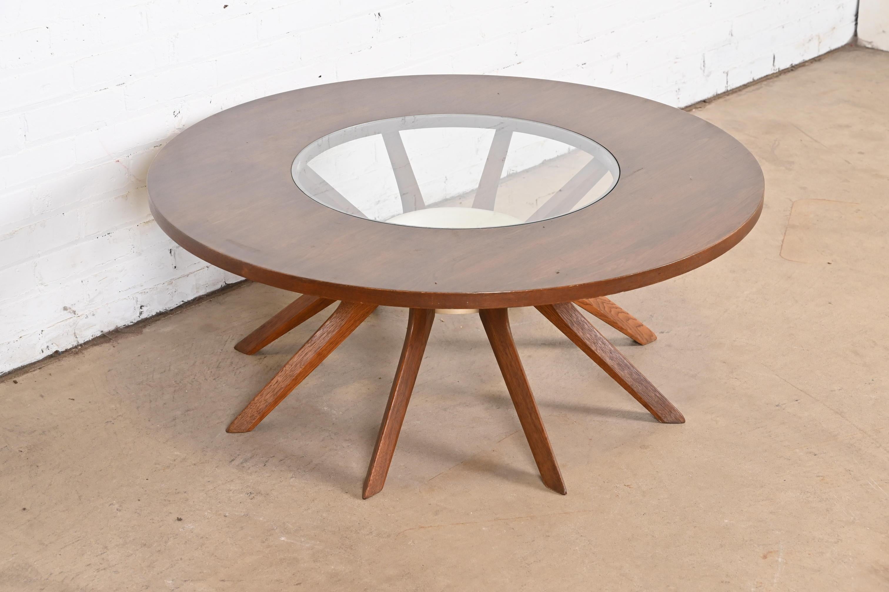 Broyhill Brasilia Mid-Century Modern Walnut Cathedral Coffee Table, 1962 In Good Condition In South Bend, IN