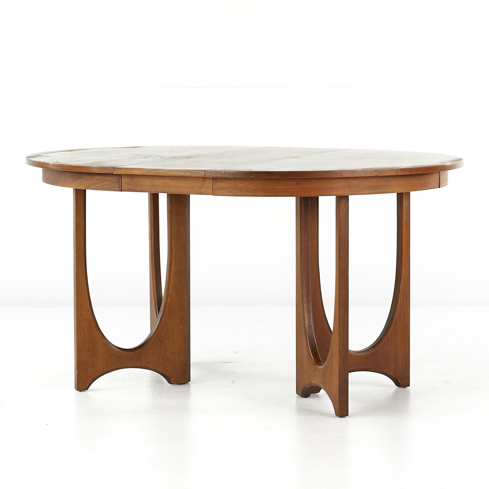 Wood Broyhill Brasilia Mid-Century Pedestal Dining Table with 1 Leaf