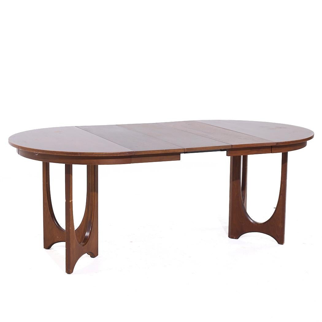 Broyhill Brasilia Mid Century Round Walnut Expanding Dining Table with 3 Leaves For Sale 9