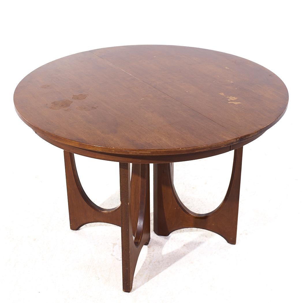 Broyhill Brasilia Mid Century Round Walnut Expanding Dining Table with 3 Leaves For Sale 1