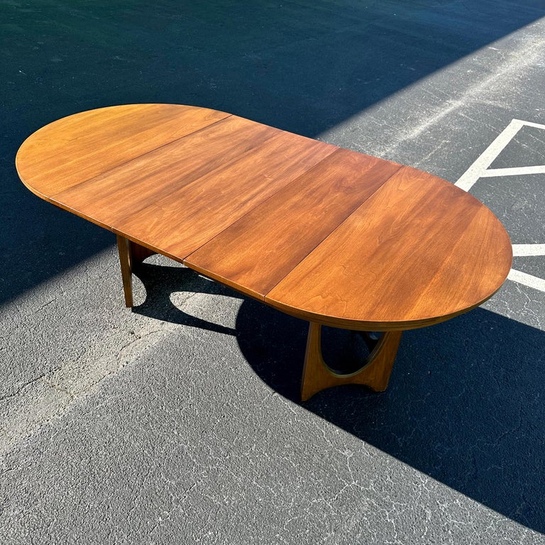 Broyhill Brasilia Midcentury Round Walnut Pedestal Dining Table,