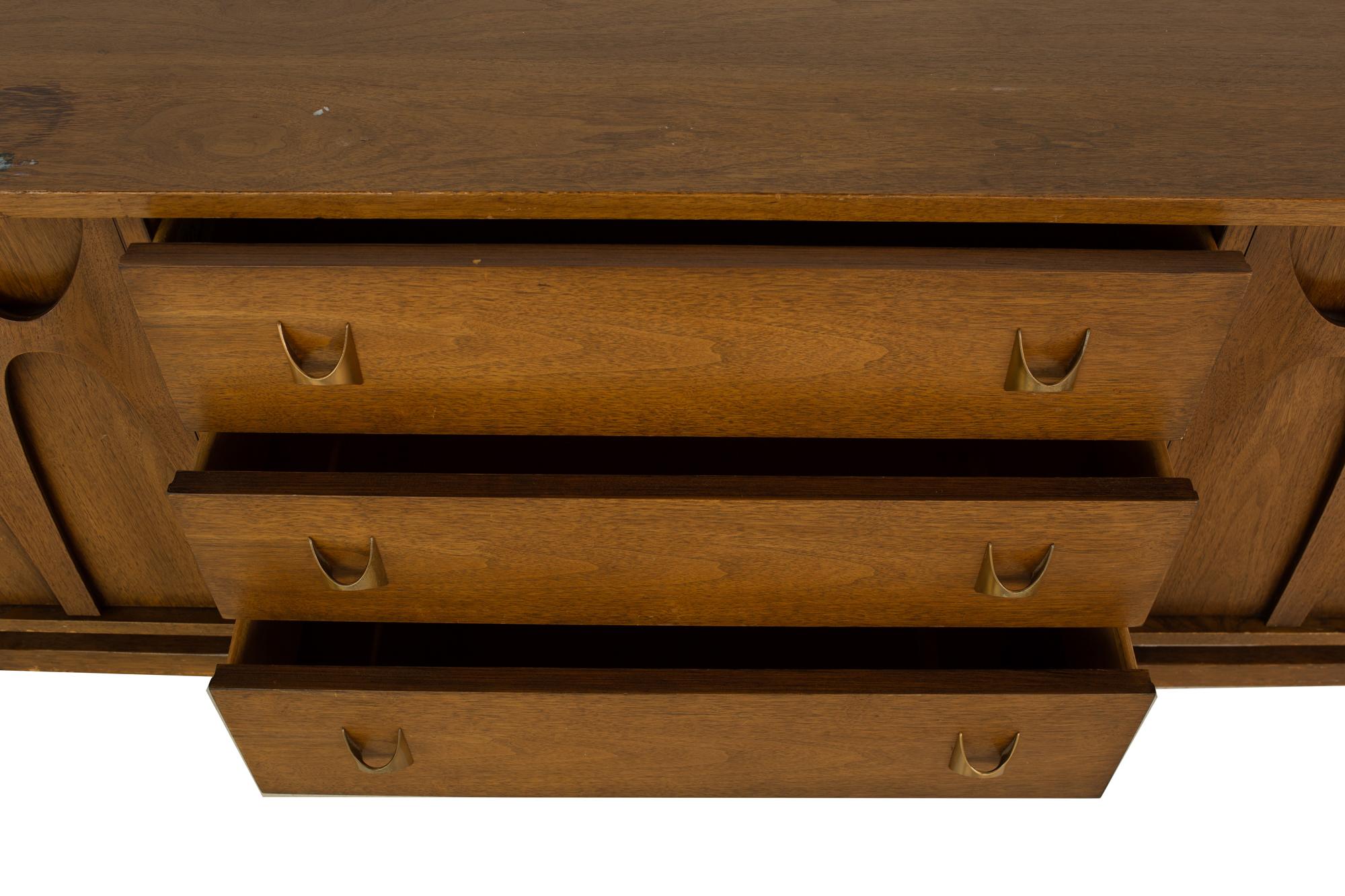 Broyhill Brasilia Mid Century Sideboard Buffet Credenza 2
