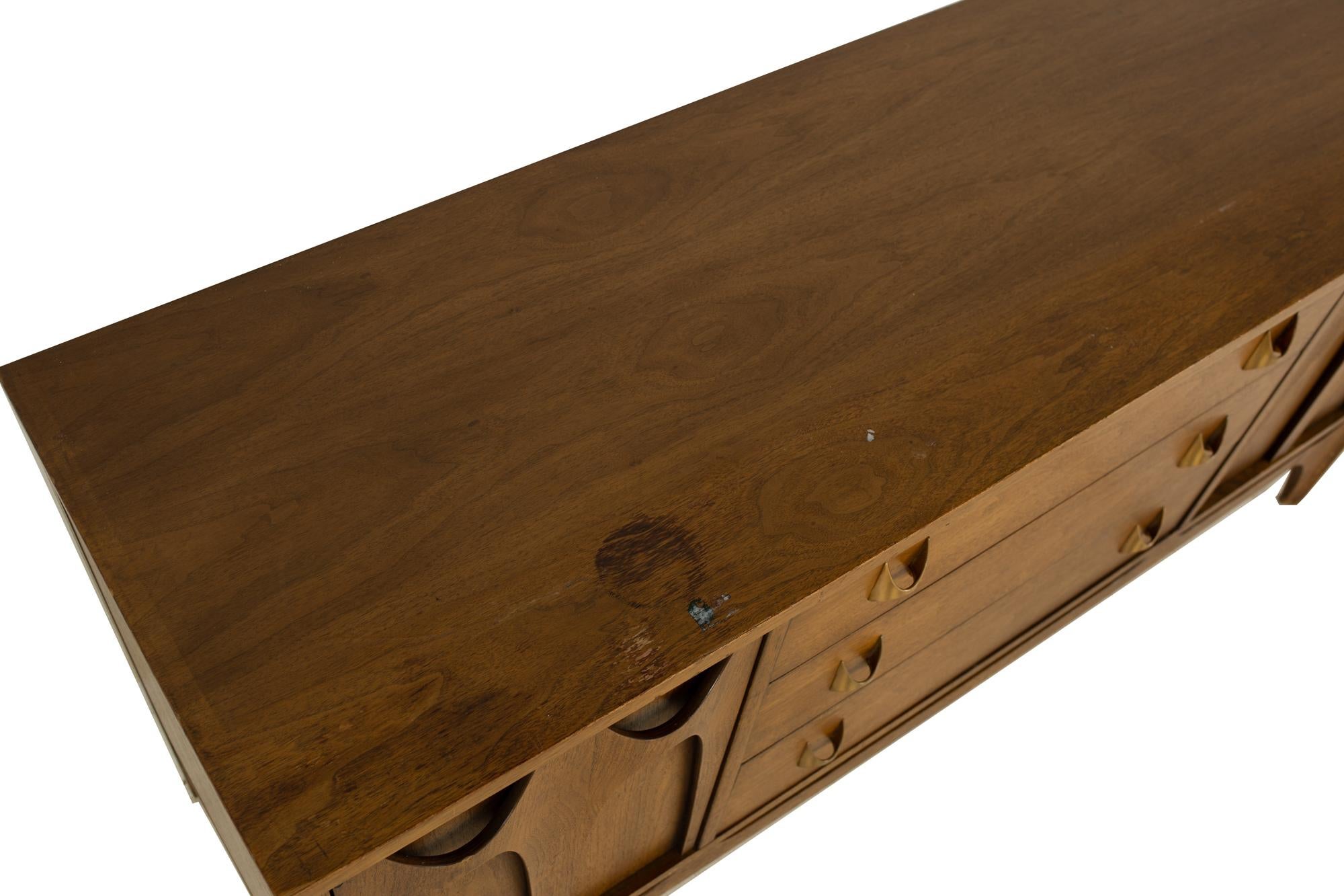 Mid-Century Modern Broyhill Brasilia Mid Century Sideboard Buffet Credenza