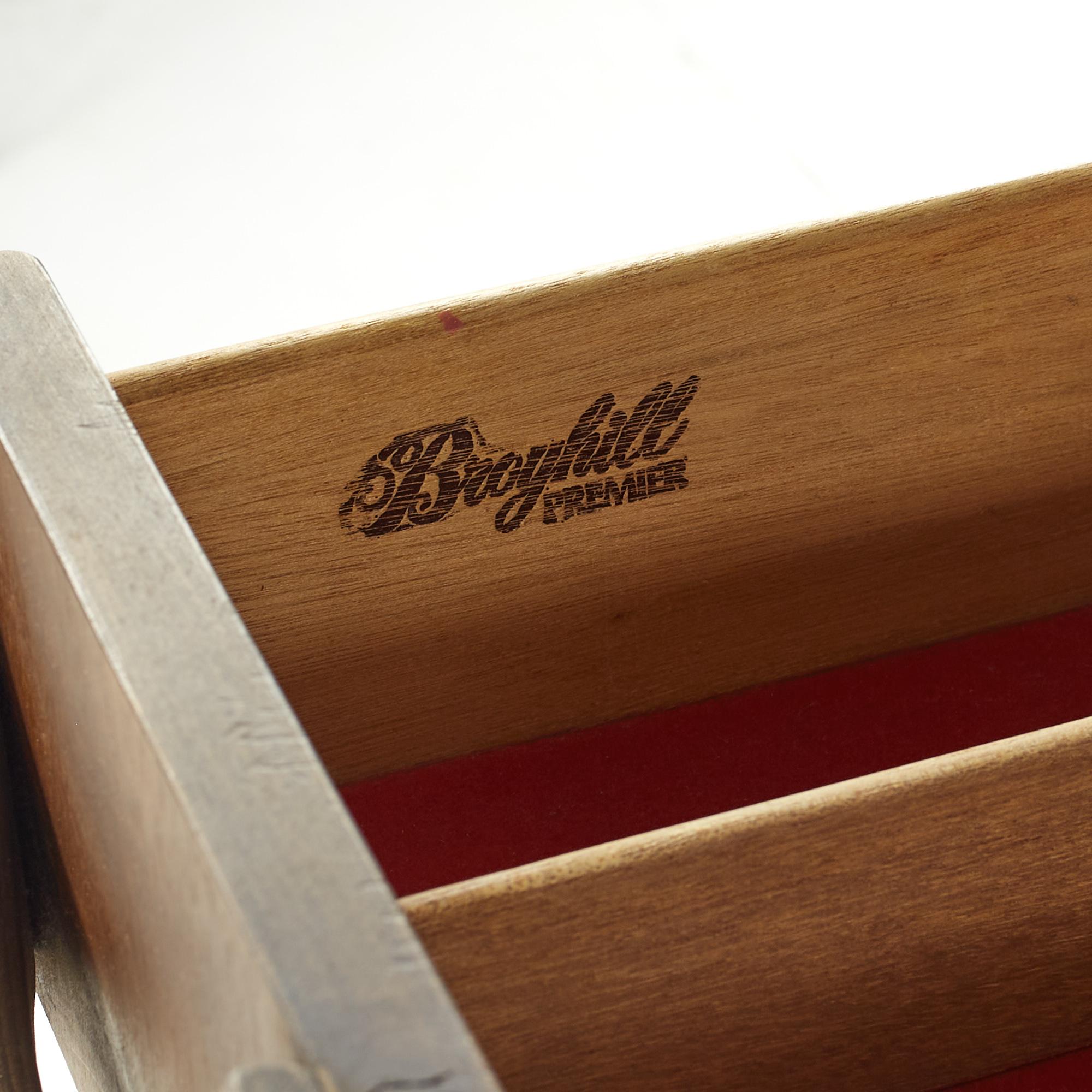 Broyhill Brasilia Mid Century Walnut 6 Drawer Lowboy Dresser 4