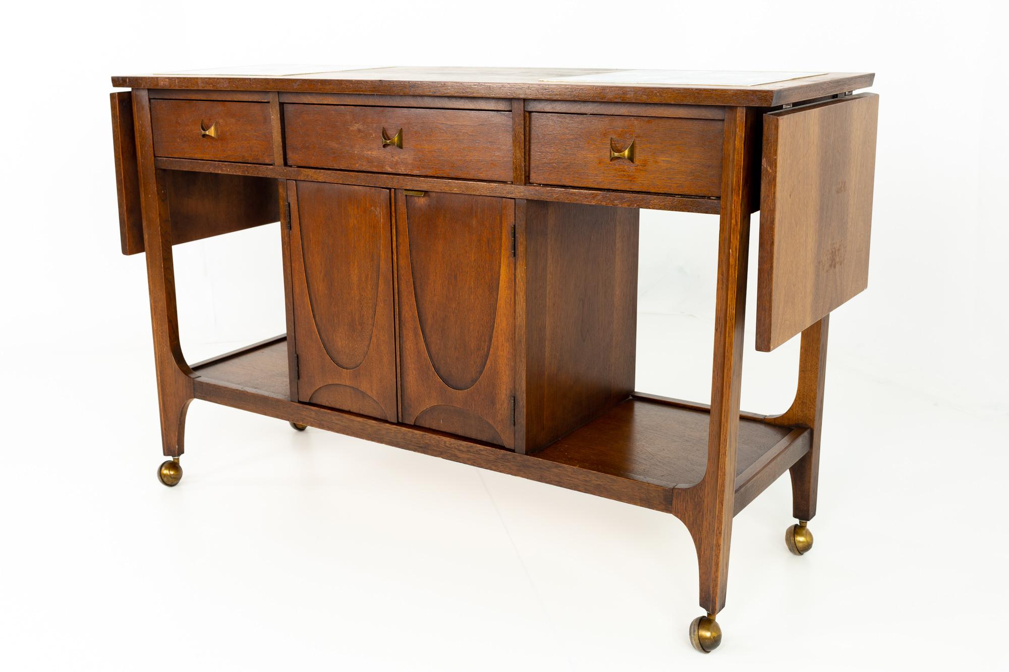 broyhill bar cabinet