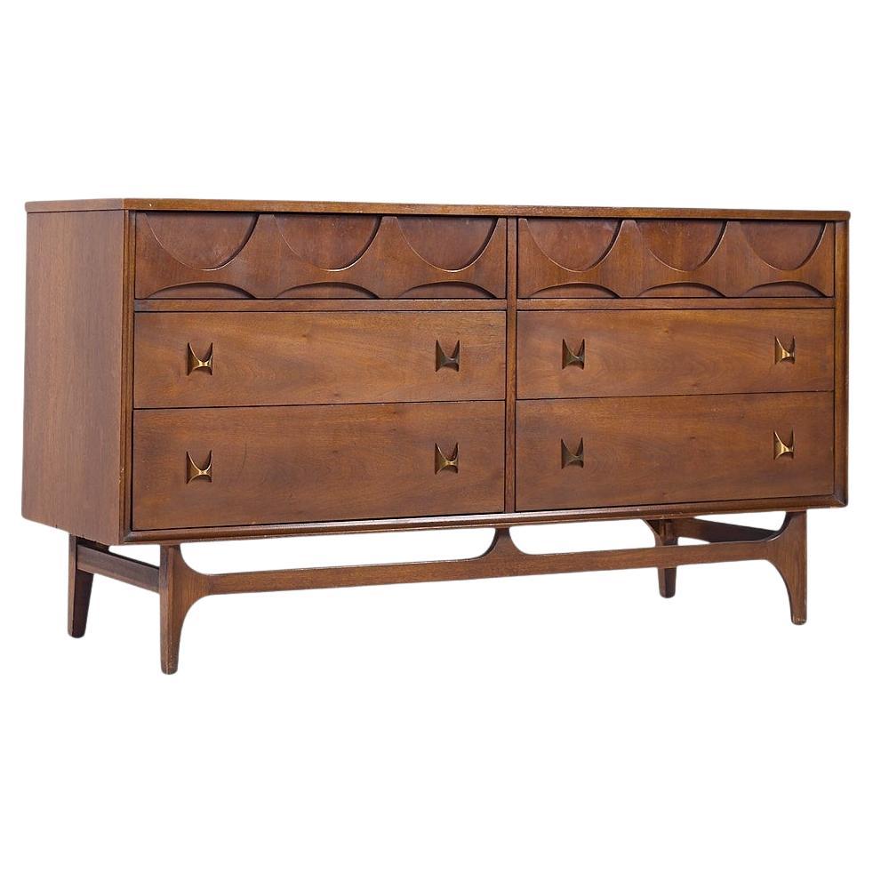 Broyhill Brasilia Mid Century Nussbaum und Messing 6-Schublade Kommode im Angebot