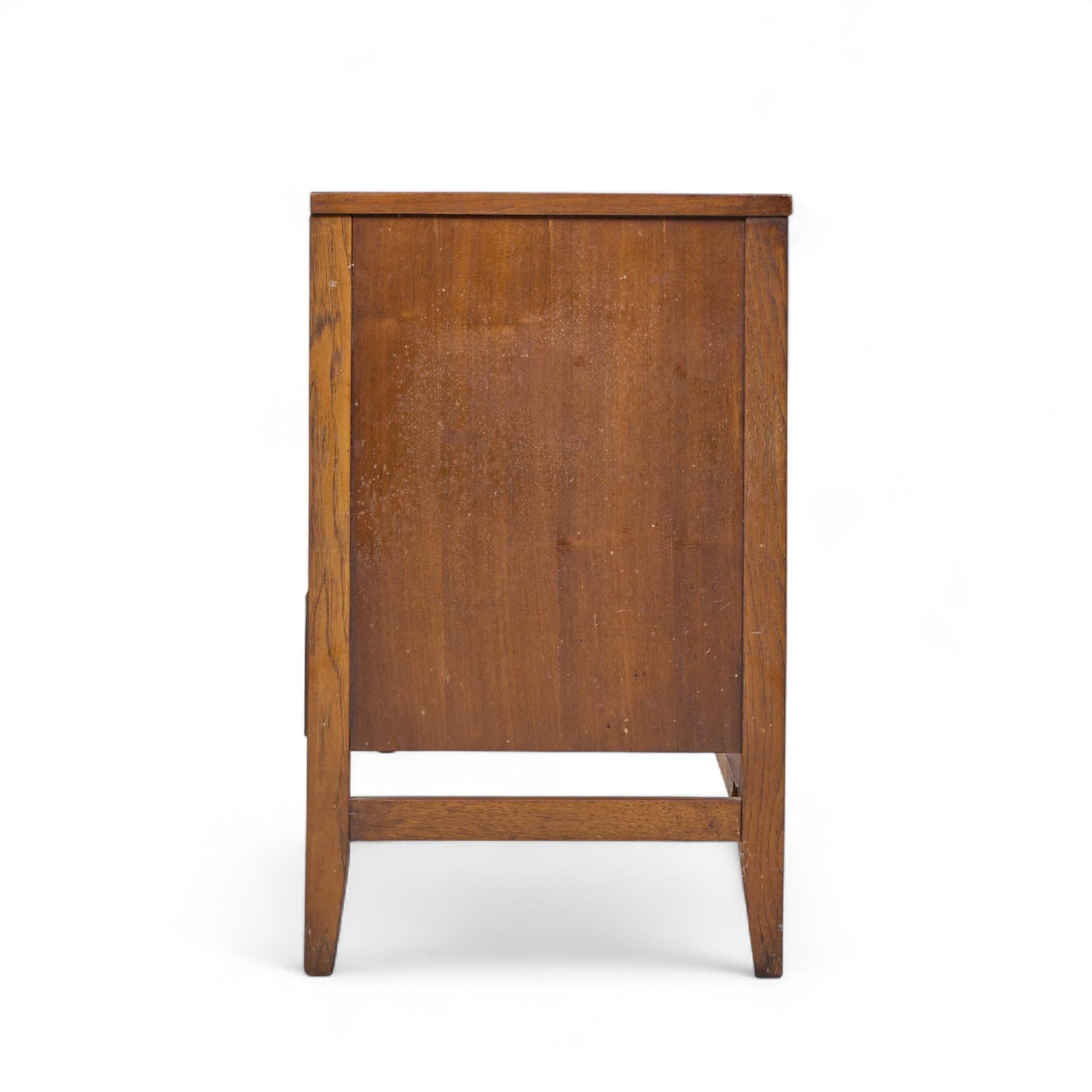 Broyhill Brasilia Mid Century Nussbaum und Messing Credenza und Hutch (amerikanisch) im Angebot