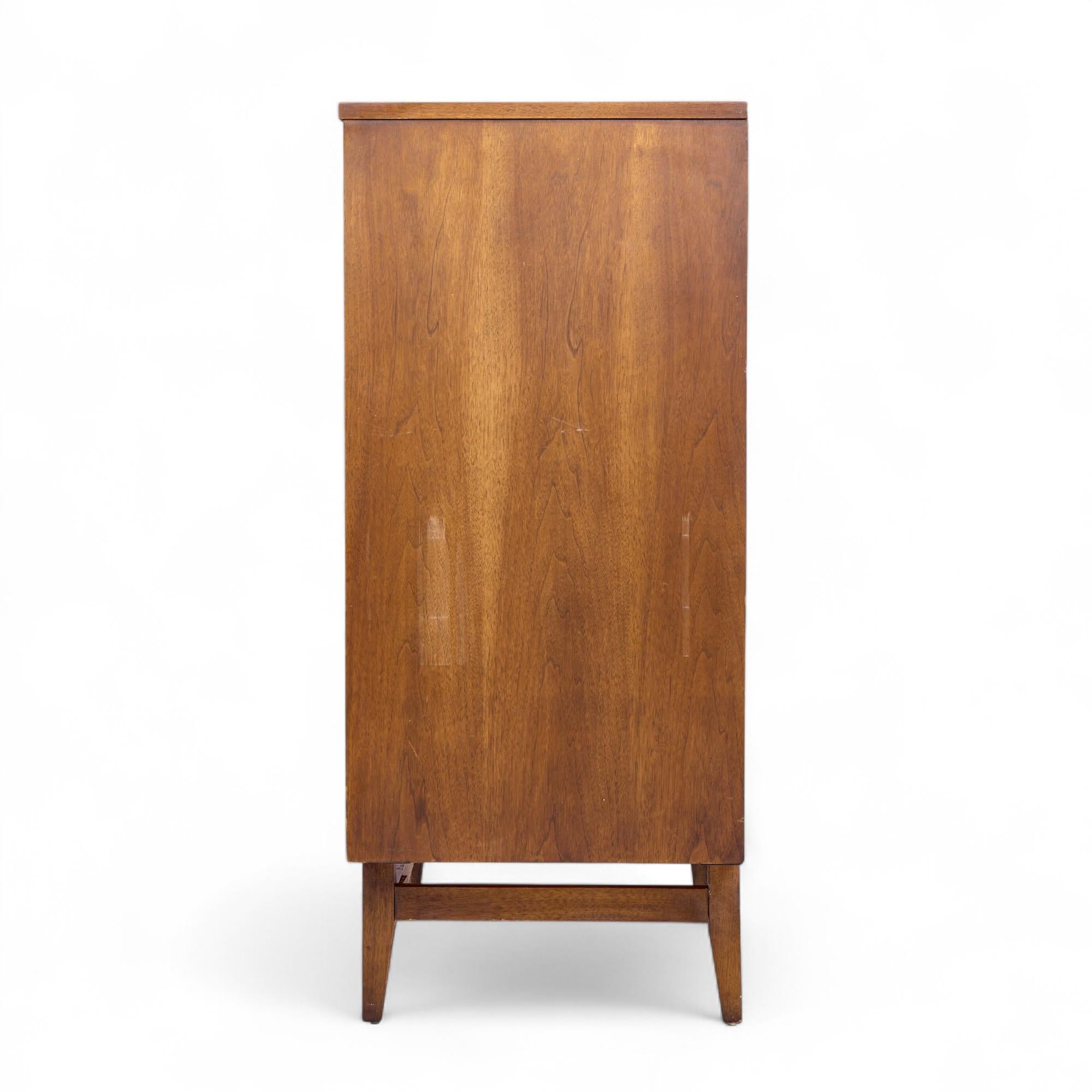 Broyhill Brasilia Mid Century Walnut and Brass Highboy Dresser In Good Condition For Sale In Franklin Park, IL