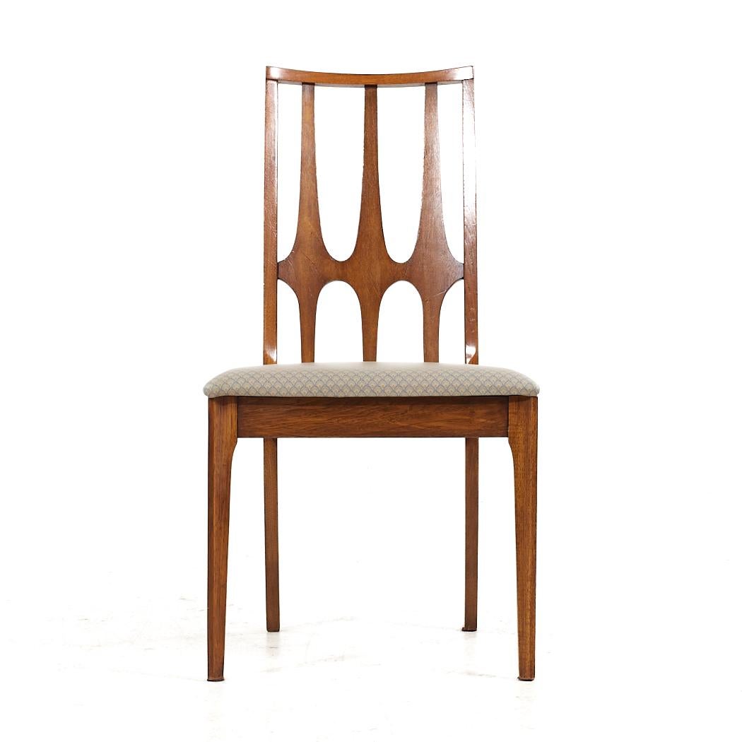 Broyhill Brasilia Mid Century Walnut Dining Chairs - Set of 10 In Good Condition For Sale In Countryside, IL