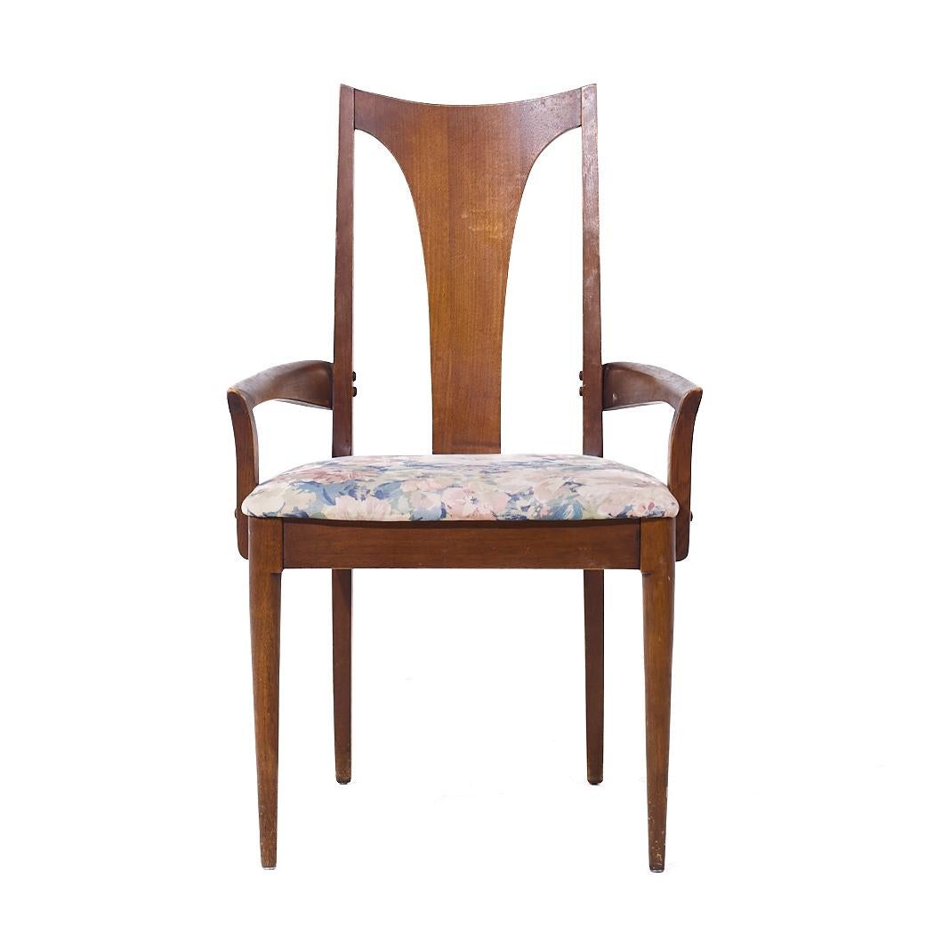 Broyhill Brasilia Chaises de salle à manger en noyer du milieu du siècle - Lot de 4 en vente 5