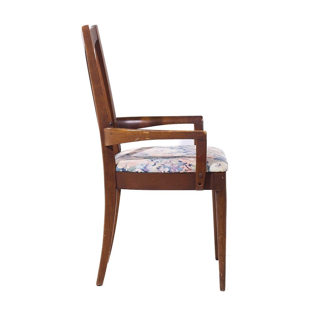 Broyhill Brasilia Chaises de salle à manger en noyer du milieu du siècle - Lot de 4 en vente 7