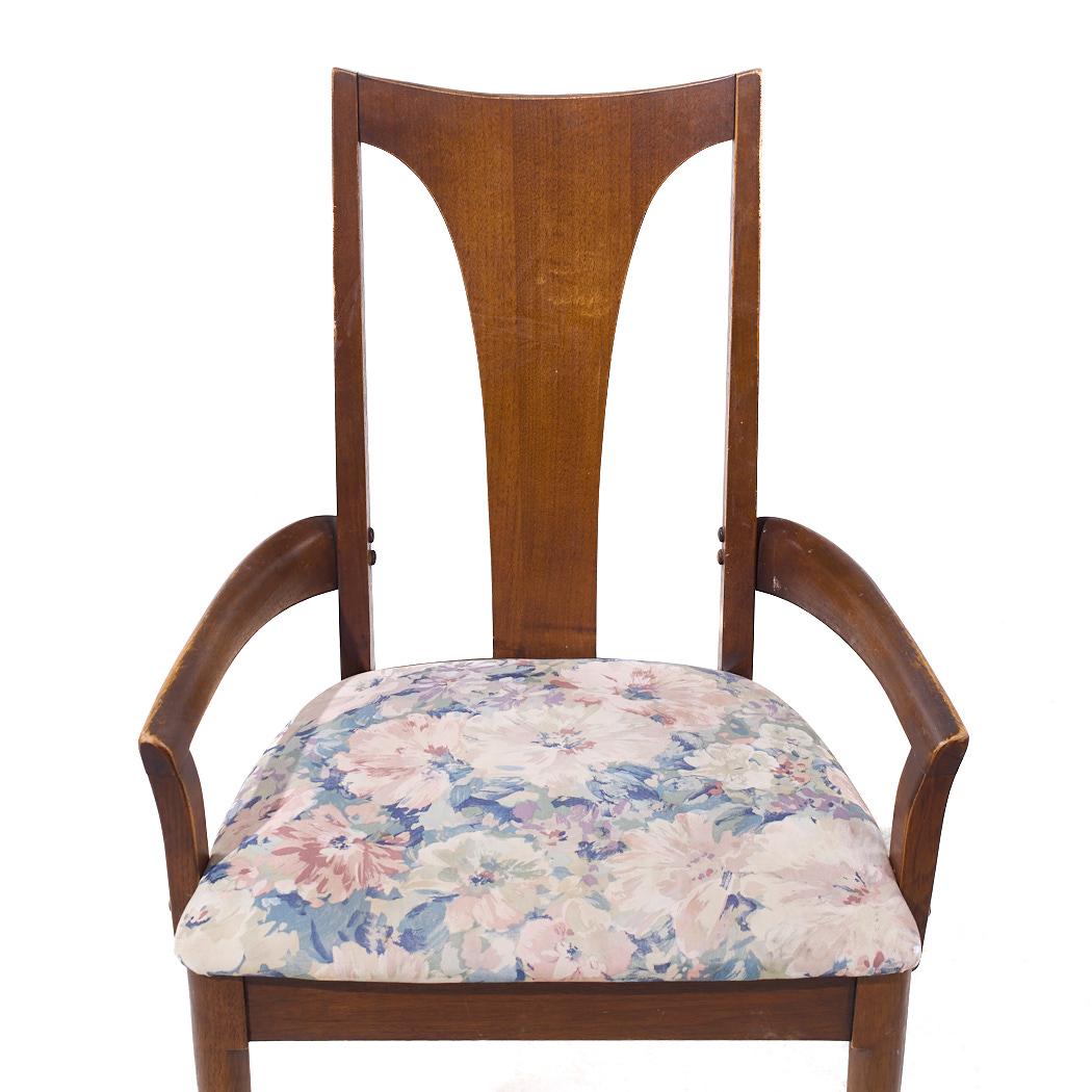 Broyhill Brasilia Chaises de salle à manger en noyer du milieu du siècle - Lot de 4 en vente 10