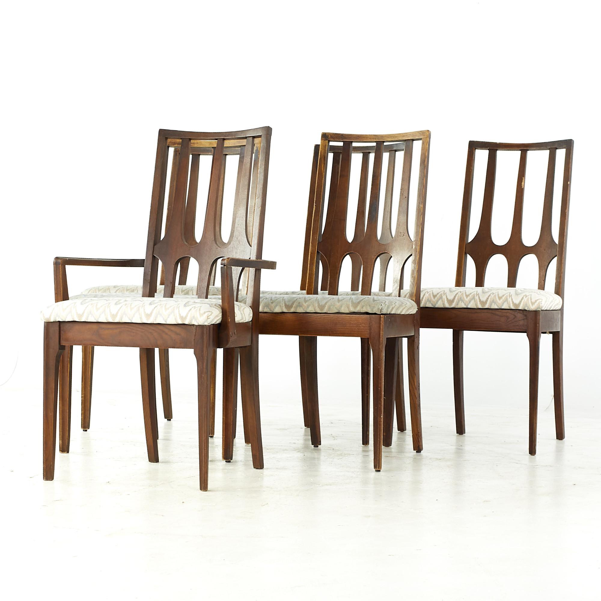 Mid-Century Modern Broyhill Brasilia Midcentury chaises de salle à manger en noyer, ensemble de 6 en vente