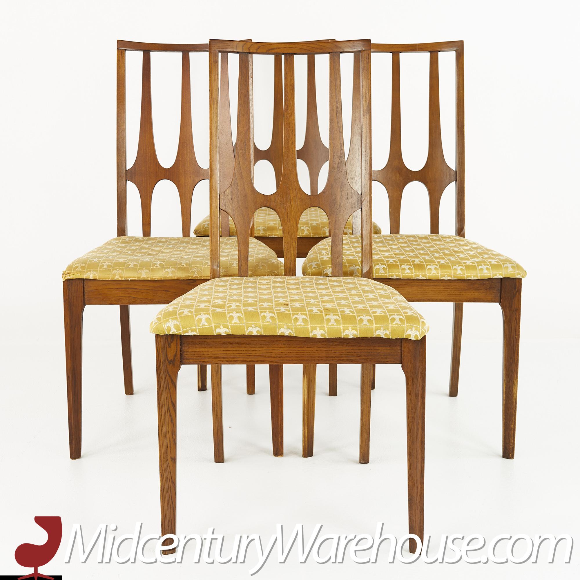 Broyhill Brasilia Mid Century Walnut Dining Chairs, Set of 6 In Good Condition In Countryside, IL