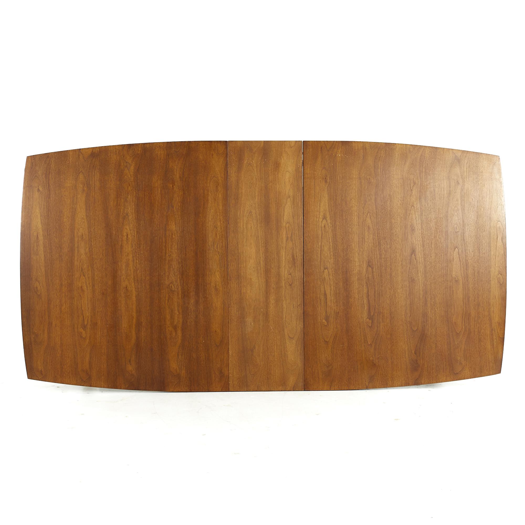 Broyhill Brasilia Mid Century Table de salle à manger en noyer avec 1 feuille en vente 3