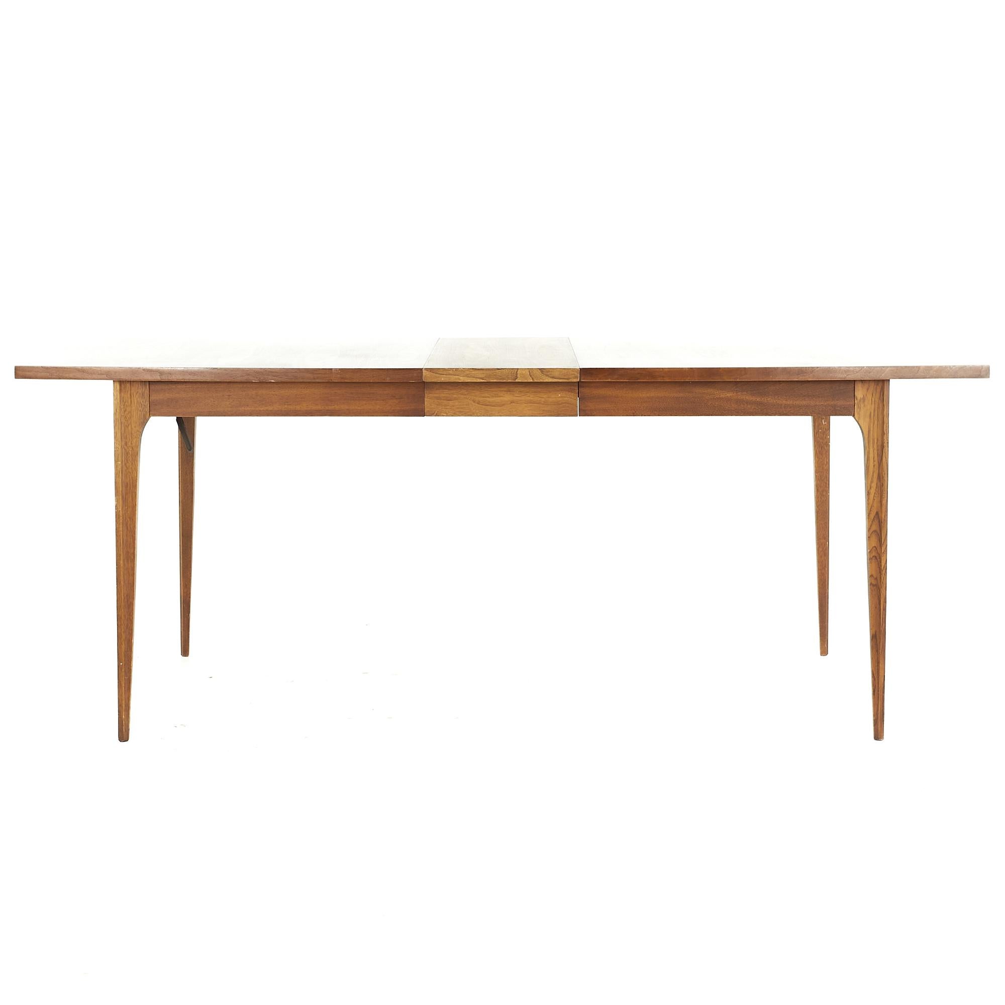 Broyhill Brasilia Midcentury Walnut Dining Table with 1 Leaf For Sale 2