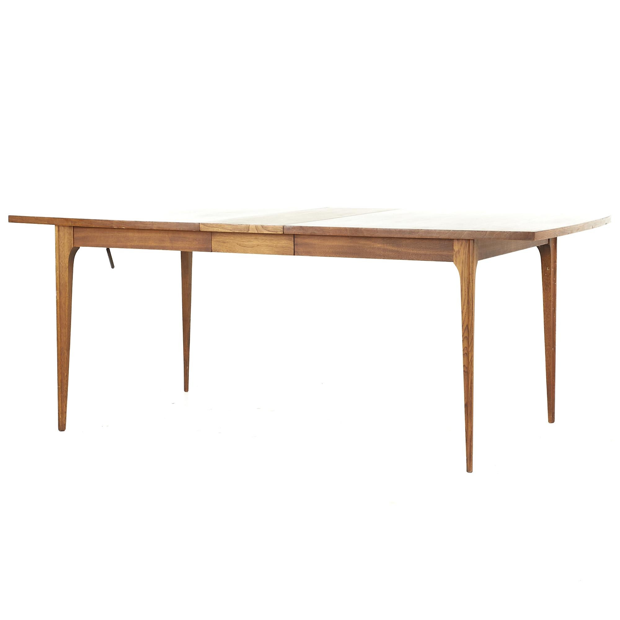 Broyhill Brasilia Midcentury Walnut Dining Table with 1 Leaf For Sale 3
