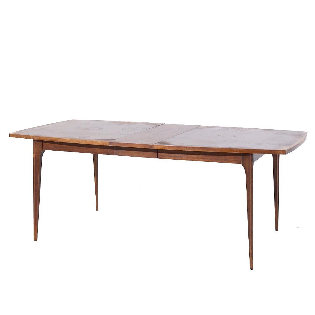 Broyhill Brasilia Mid Century Walnut Expanding Dining Table with 1 Leaf For Sale 3