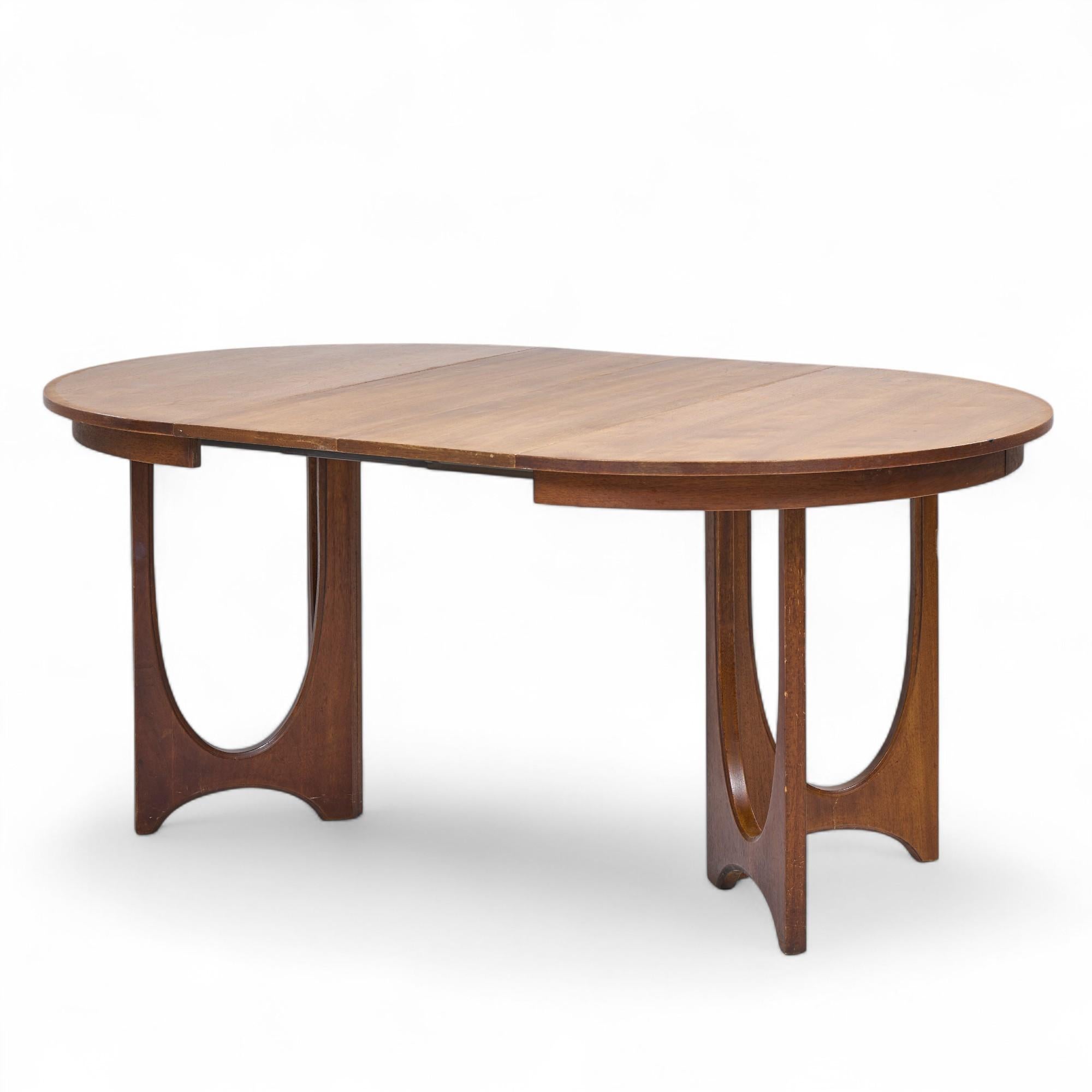 Mid-Century Modern Broyhill Brasilia Mid Century Walnut Expanding Dining Table with 2 Leaves For Sale