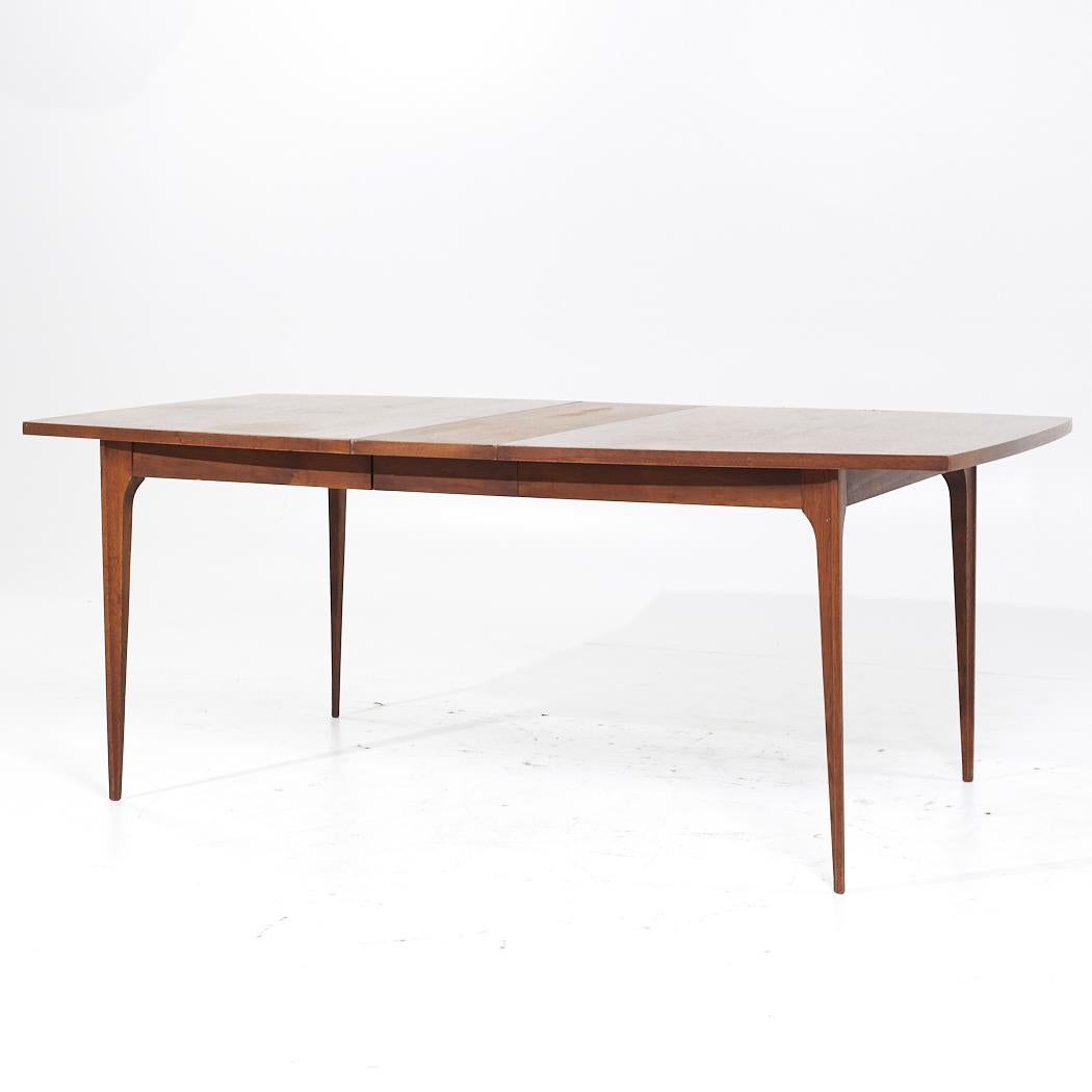 Broyhill Brasilia Mid Century Walnut Expanding Dining Table with 2 Leaves For Sale 3