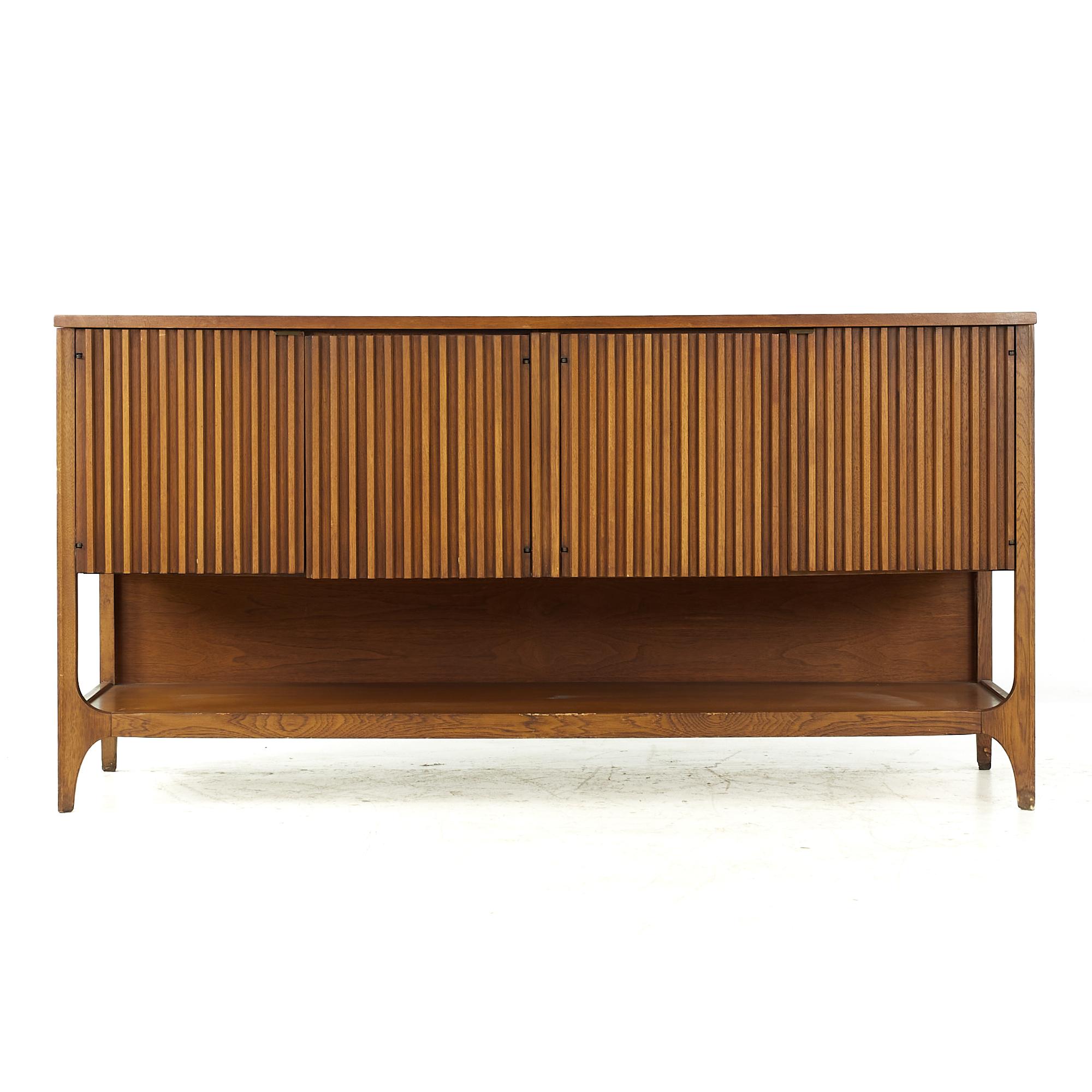 Broyhill Brasilia Midcentury Walnut Fluted Buffet For Sale at 1stDibs
