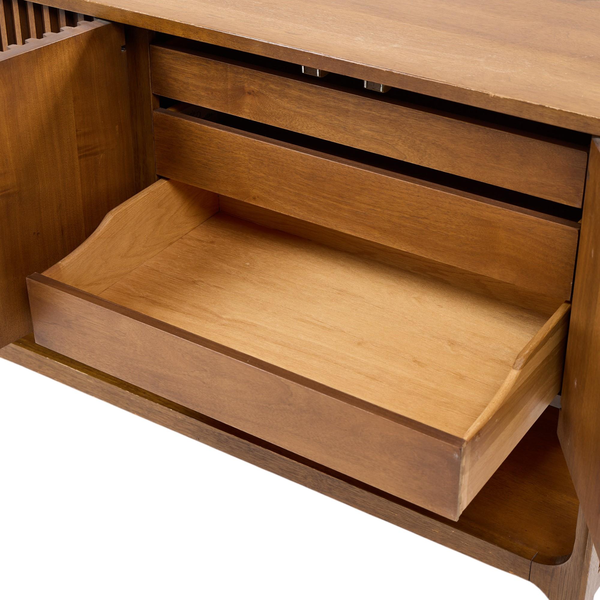 Broyhill Brasilia Mid Century Walnut Fluted Credenza For Sale 4