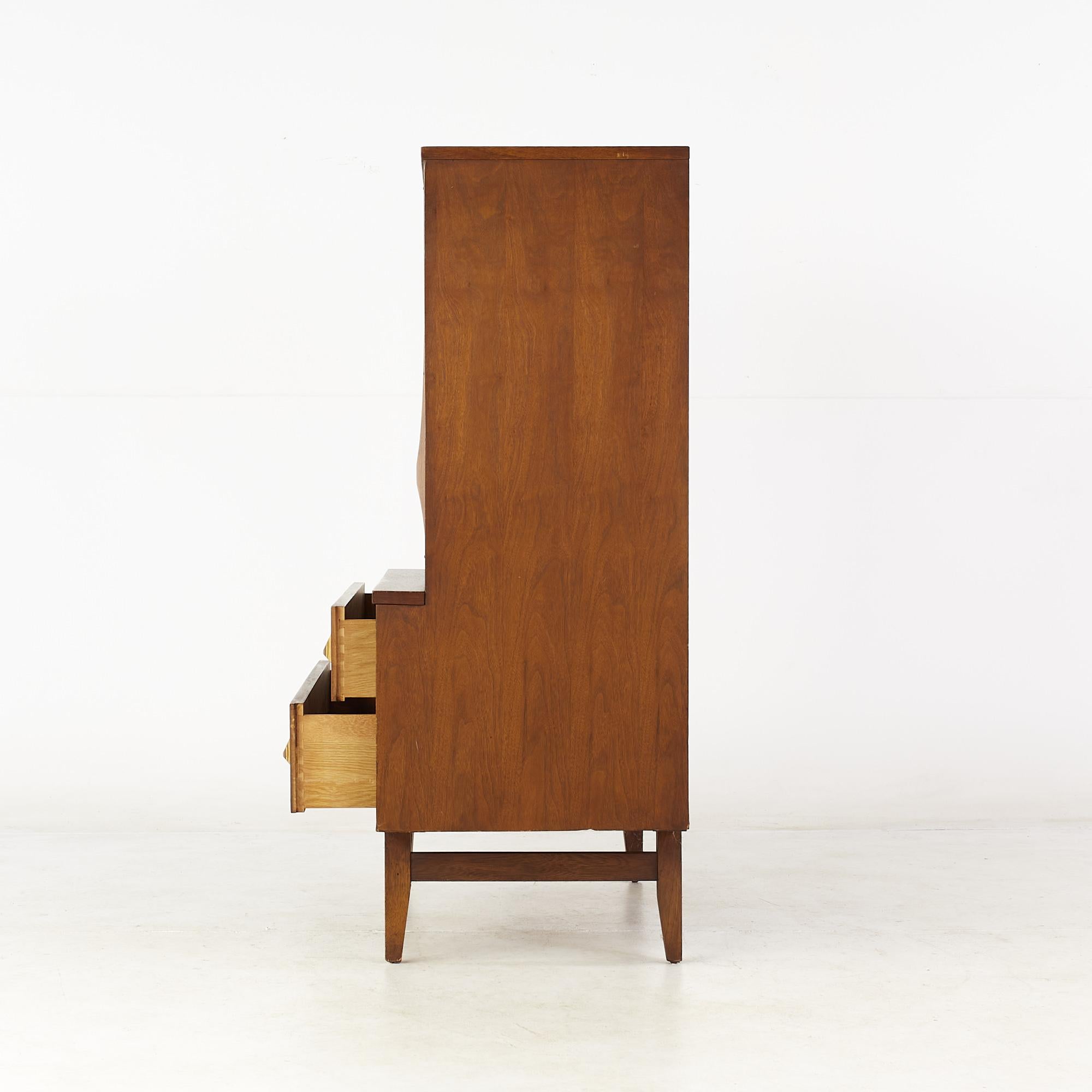 Broyhill Brasilia Mid Century Walnut Gentlemans Chest In Good Condition In Countryside, IL