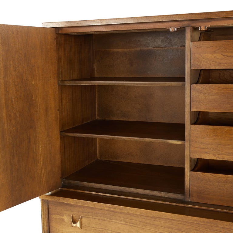Broyhill Brasilia Midcentury Walnut Gentleman's Chest For Sale at 1stDibs