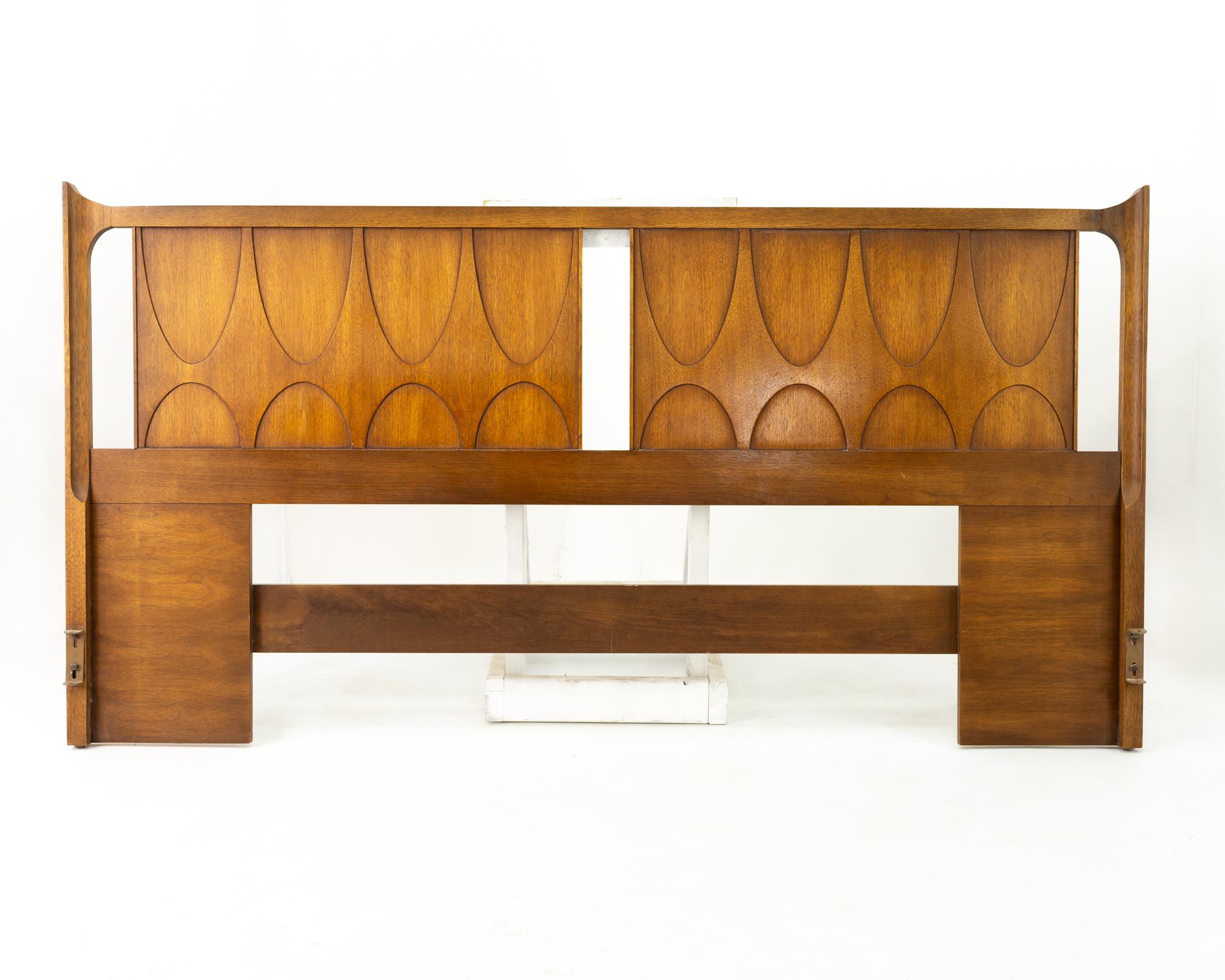 Broyhill Brasilia mid century walnut king headboard

Headboard measures: 78.25 wide x 3 deep x 41 inches high

All pieces of furniture can be had in what we call restored vintage condition. That means the piece is restored upon purchase so it’s