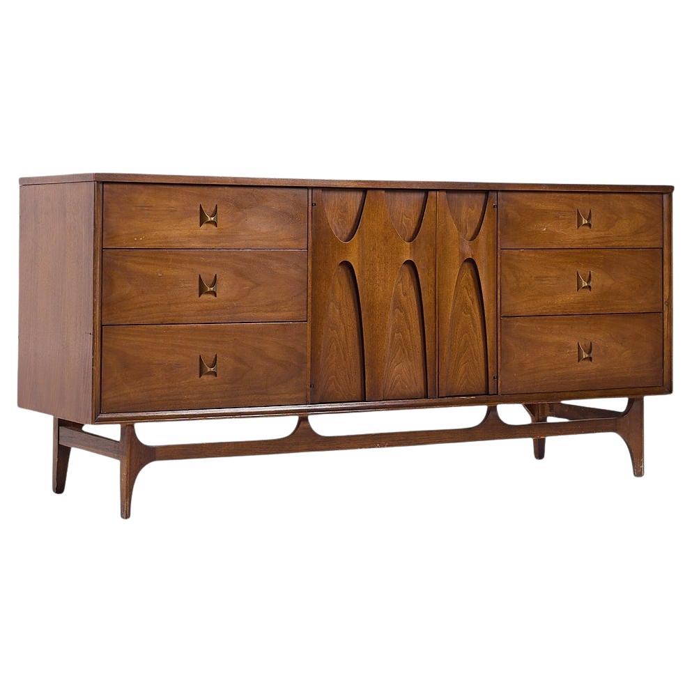 Broyhill Brasilia Mid Century Walnut Lowboy 9 Drawer Dresser