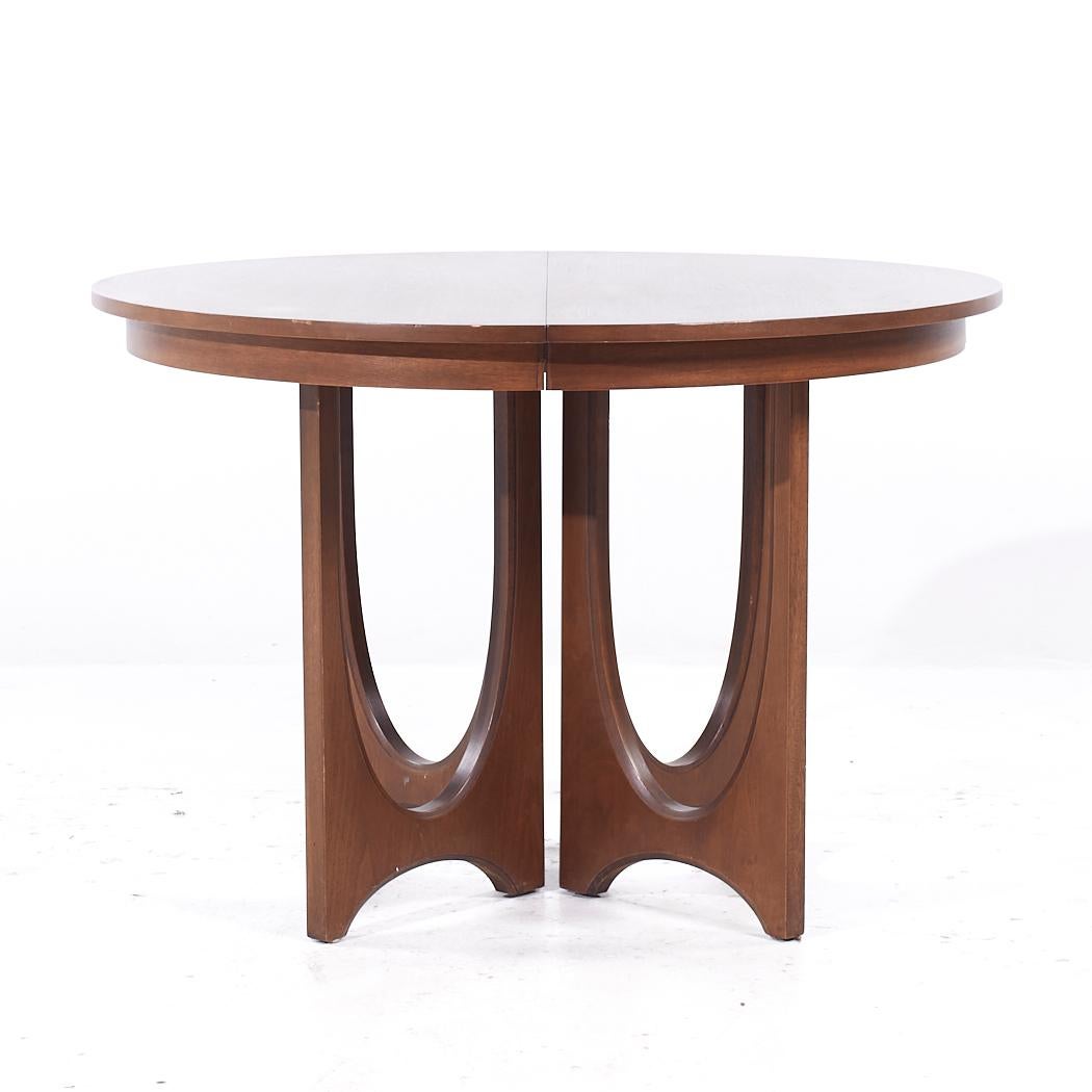 Broyhill Brasilia Mid Century Walnut Pedestal Dining Table For Sale at ...