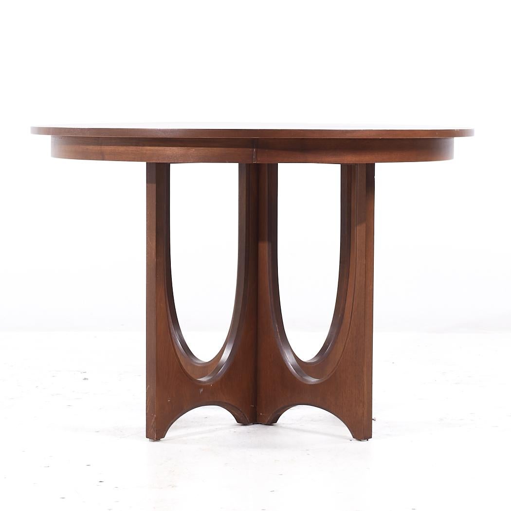 Broyhill Brasilia Mid Century Walnut Pedestal Dining Table For Sale at ...
