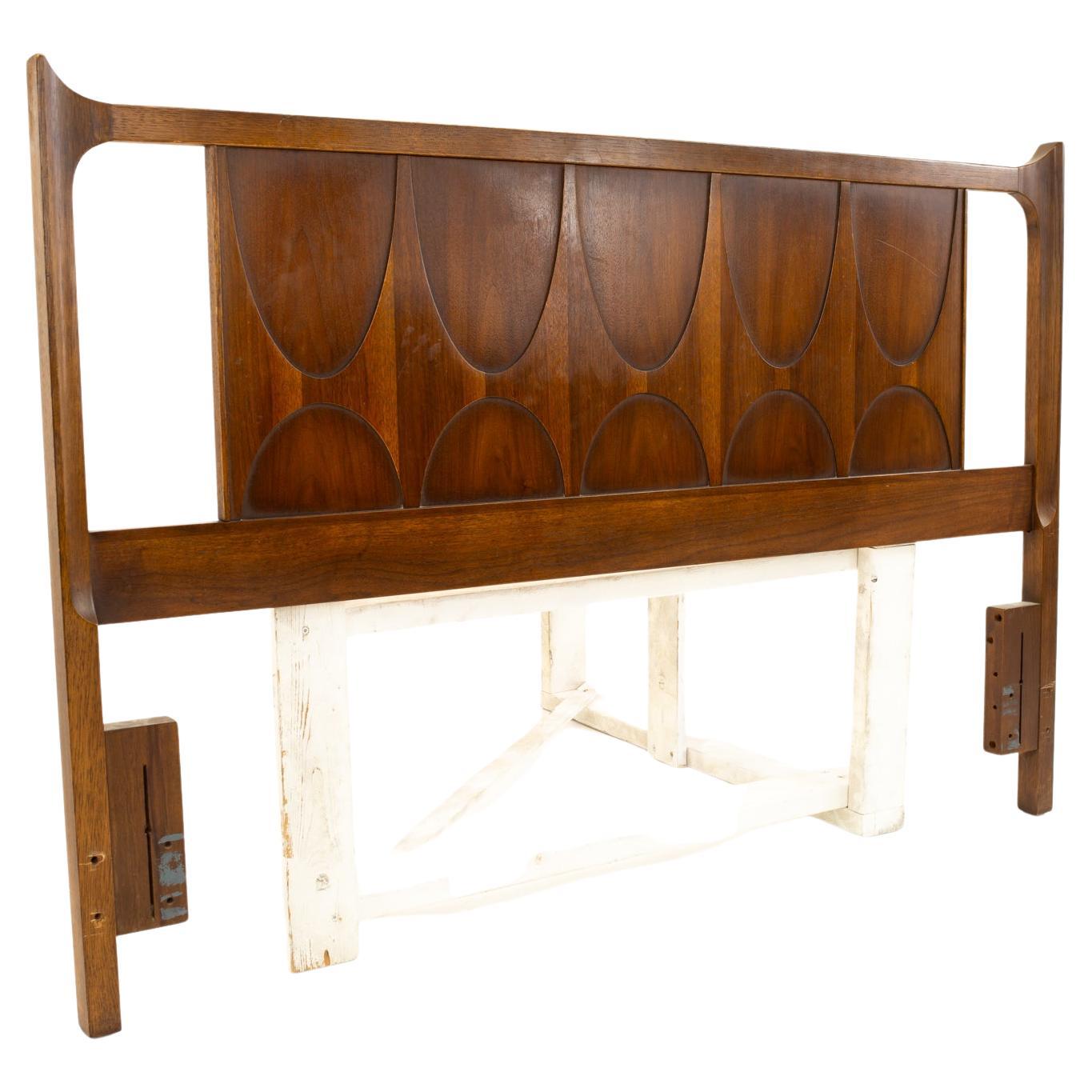Pair of Broyhill Brasilia MidCentury Modern Nightstands at 1stDibs